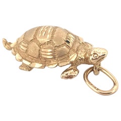 Detailed Vintage 14K Yellow Gold Small Turtle Pendant Charm 2.3 Grams