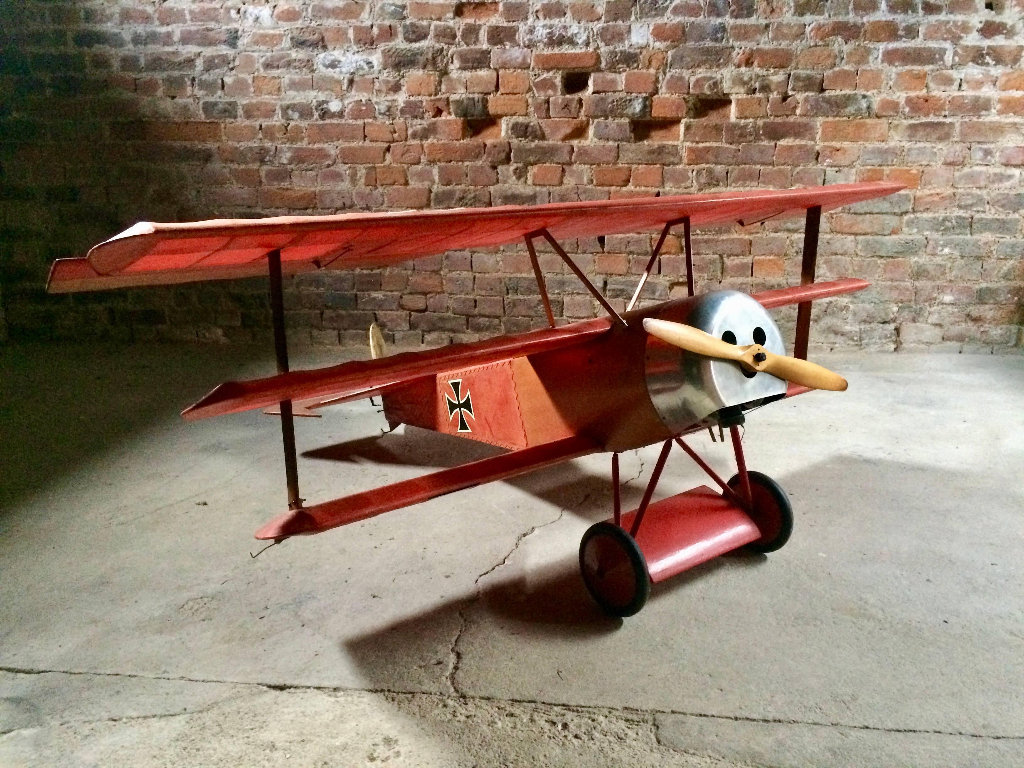 Allemand Détails sur l'étonnant avion modèle réduit de Fokker Dr.1 Triplane Red Baron de la Première Guerre mondiale
