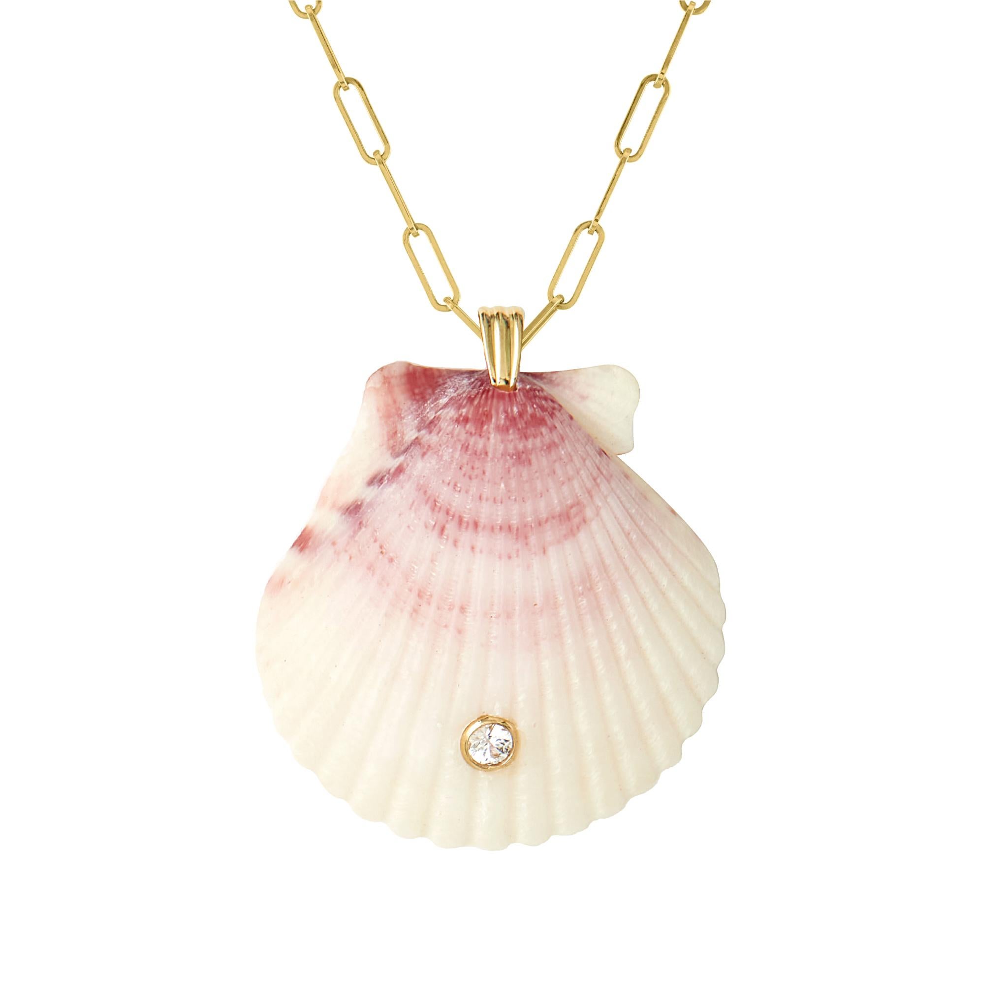 Colgante Deus Concha Natural con Oro de 14k y Gema Natural Zafiro Blanco en Nuevo Estado en Miami, FL