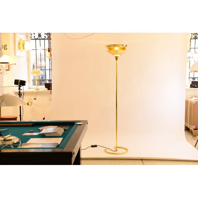 Deutsches Bauhaus, Art-Déco-Stehlampe aus Messing, Neuauflage (Art déco) im Angebot