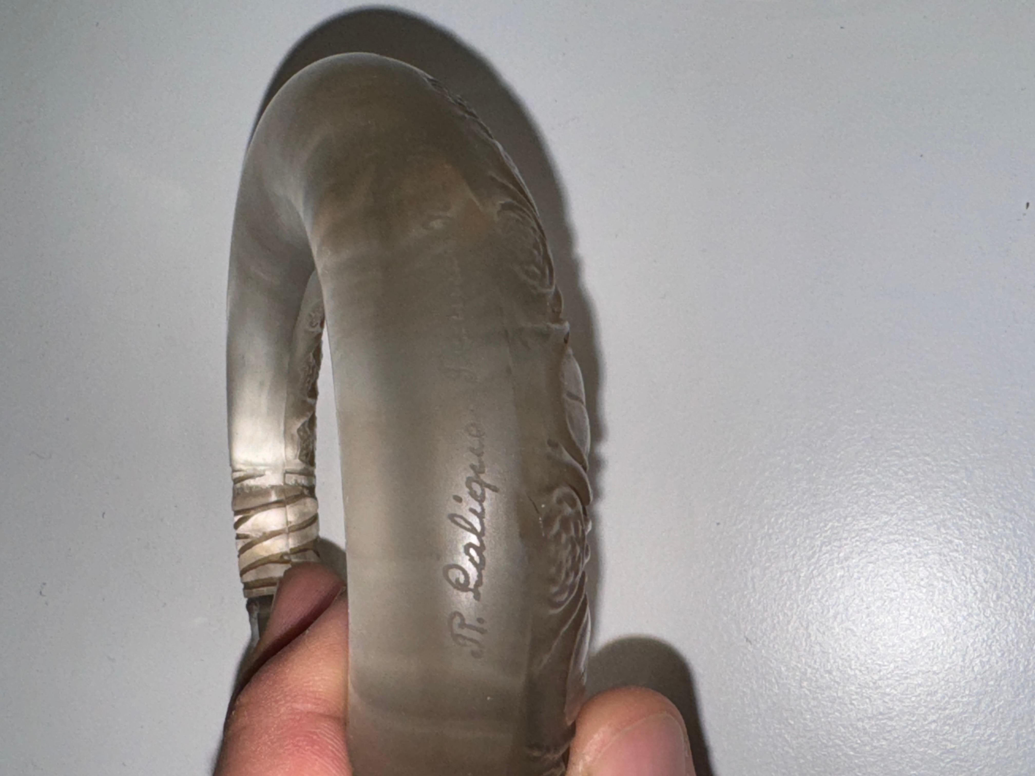 Deux Anneaux Scarabées Handles by René Lalique, France, Circa 1919 For Sale 5
