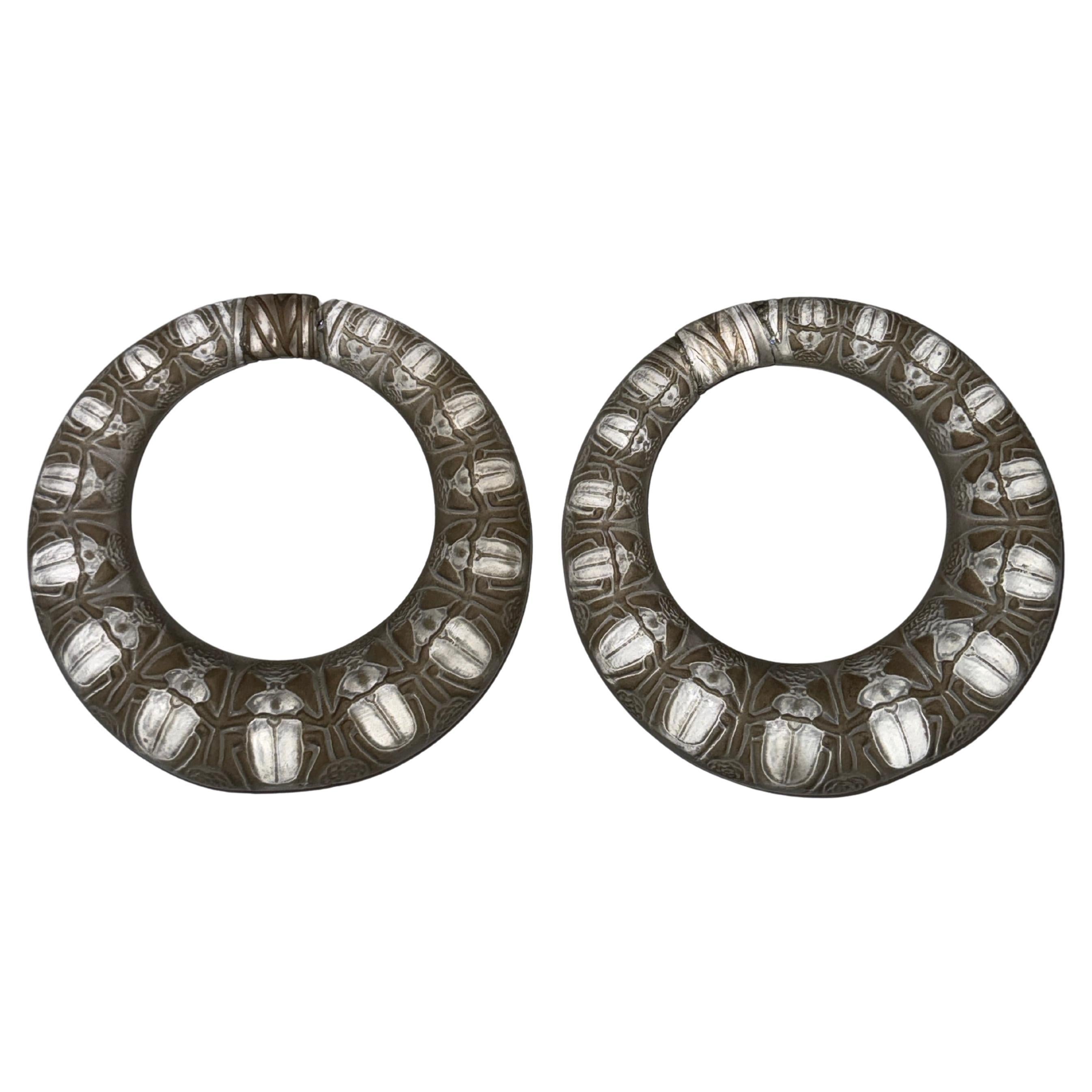 Deux Anneaux Scarabées Handles by René Lalique, France, Circa 1919 For Sale