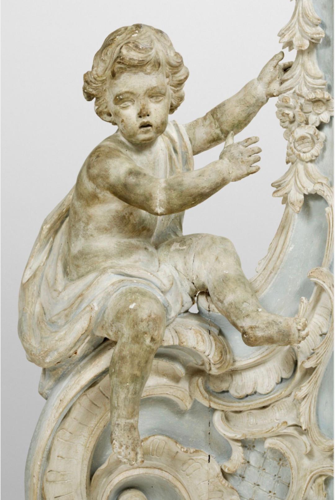 Français Deux importants éléments de boiserie d'époque Louis XV en vente