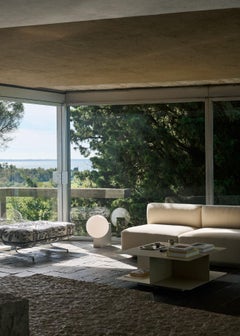 Develius Couchtisch EV3 aus elfenbeinfarbenem pulverbeschichtetem Stahl, von Edward van Vilet