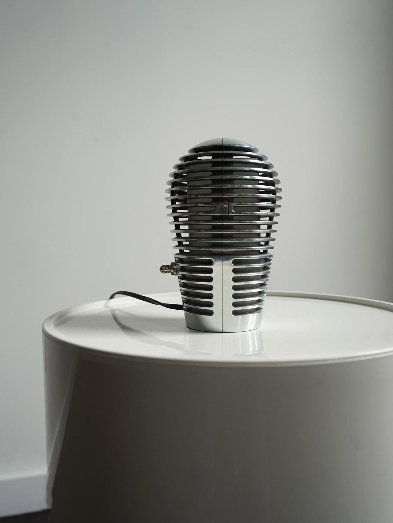 'Zen' aluminum table lamp created by the designer brothers Sergi and Oscar Devesa in the early 1990s. The piece is marked on the bottom and is in excellent vintage condition.