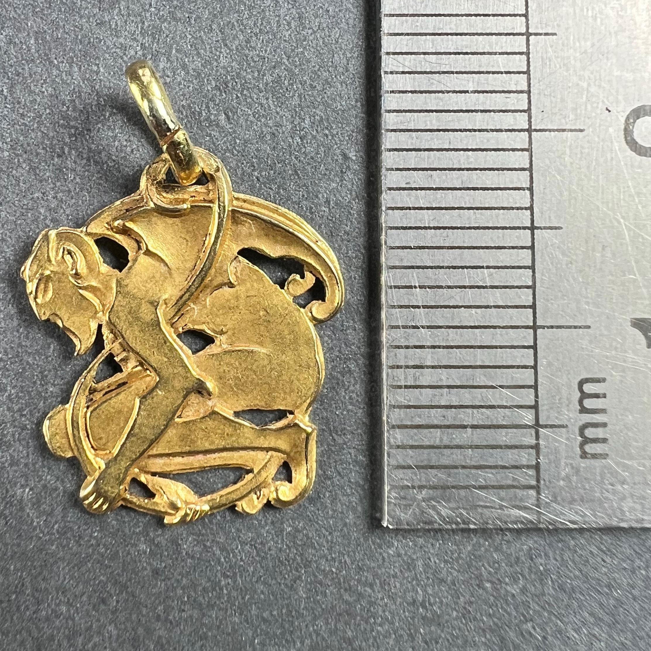 Ciondolo portafortuna Devil in oro giallo 18K in vendita 6