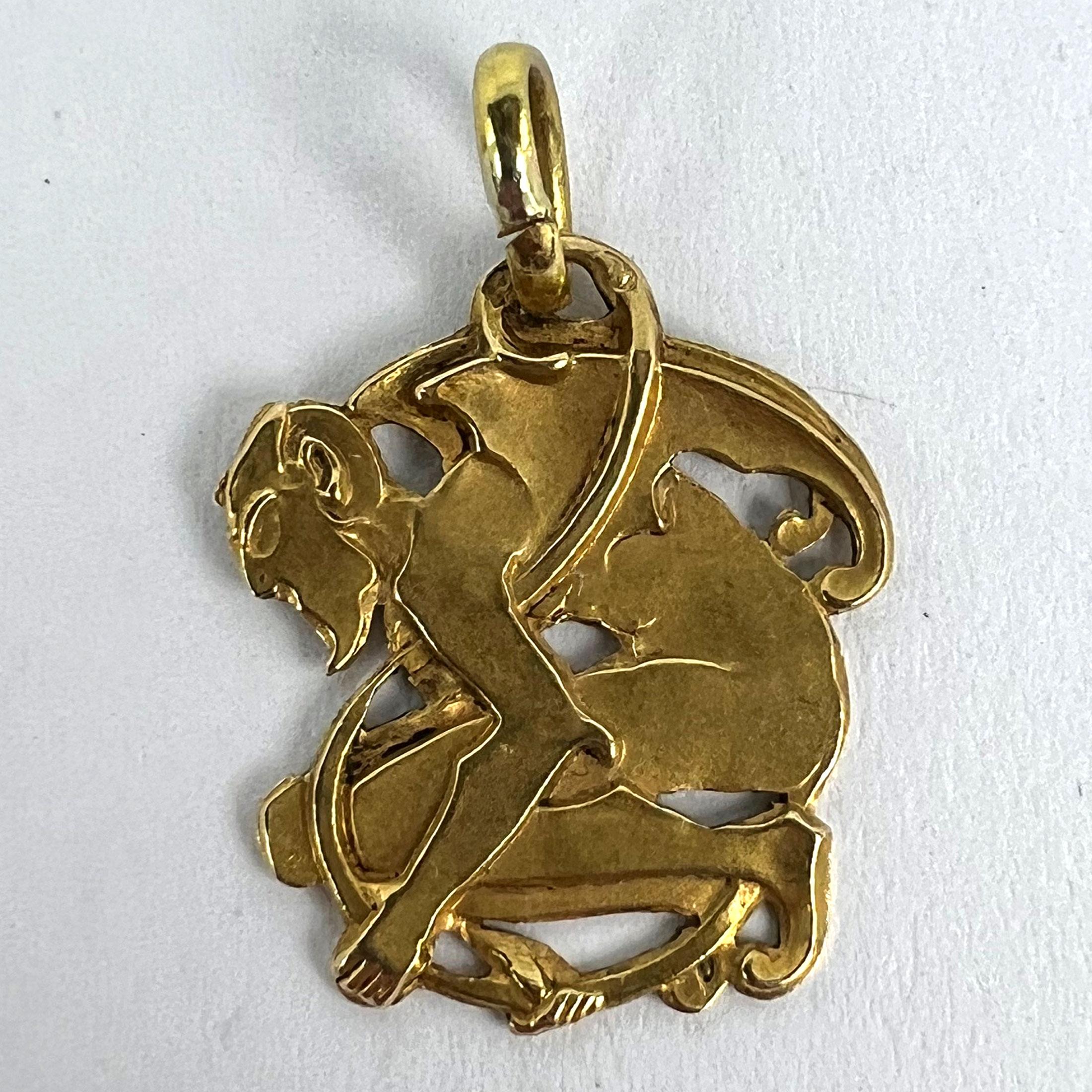 Ciondolo portafortuna Devil in oro giallo 18K in vendita 8