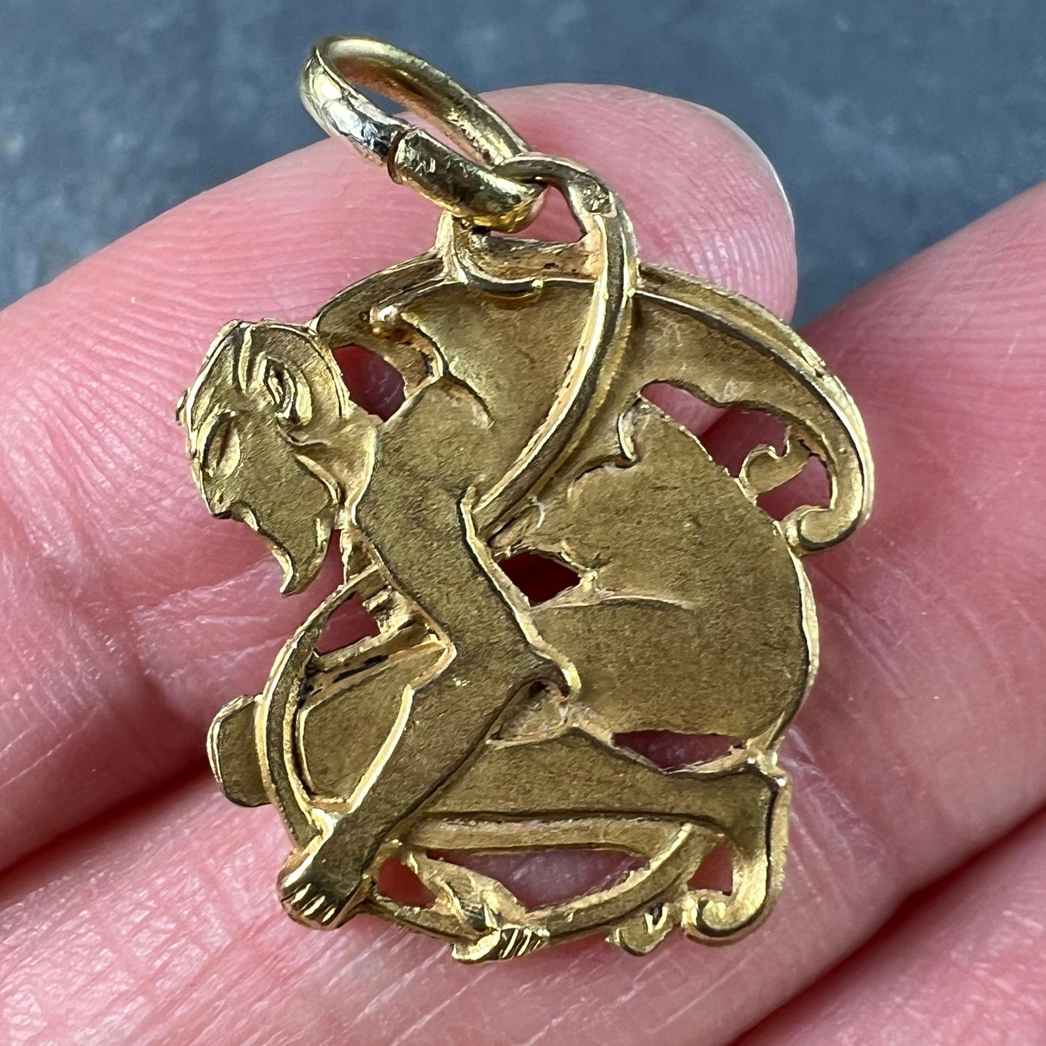 Ciondolo portafortuna Devil in oro giallo 18K in vendita 1