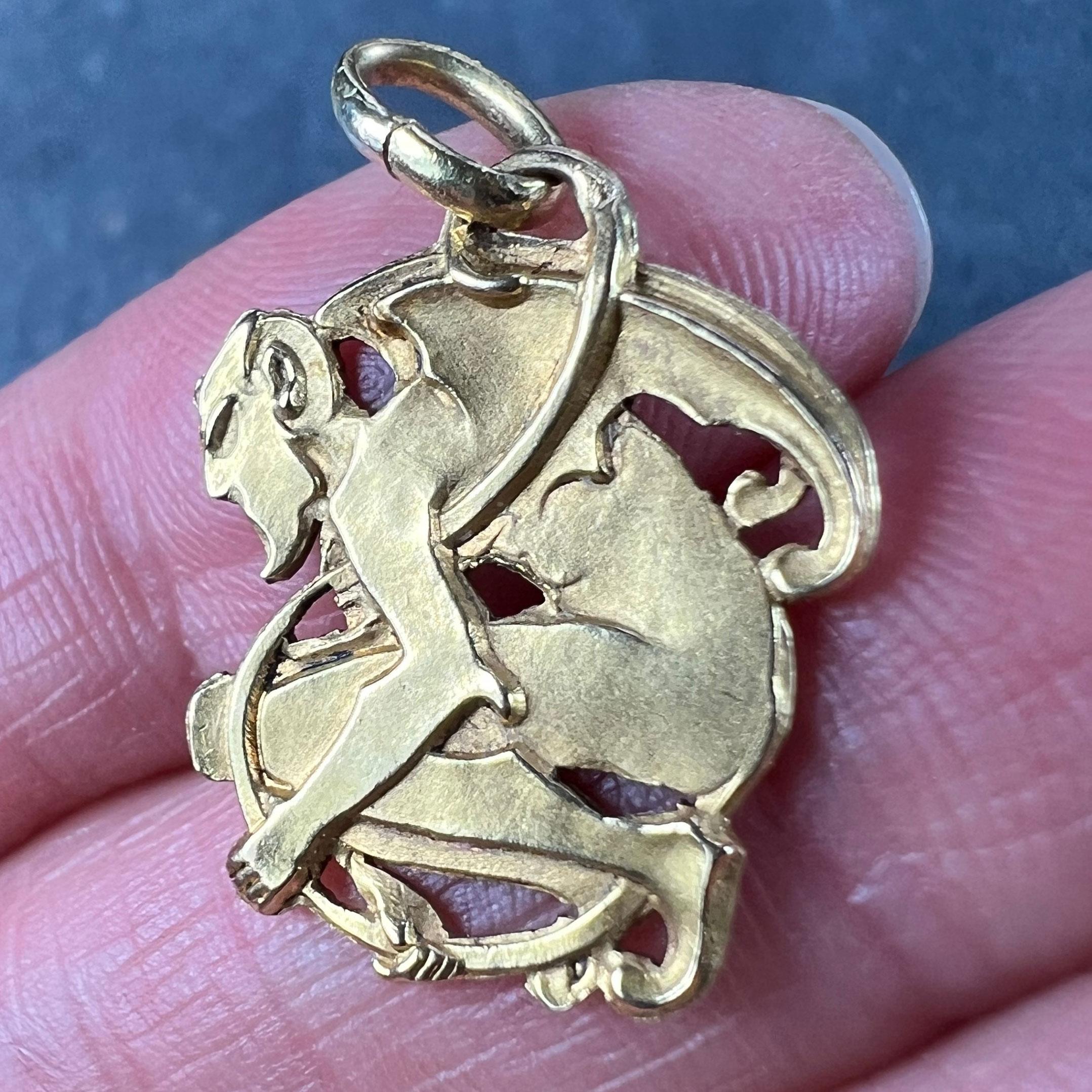 Ciondolo portafortuna Devil in oro giallo 18K in vendita 2