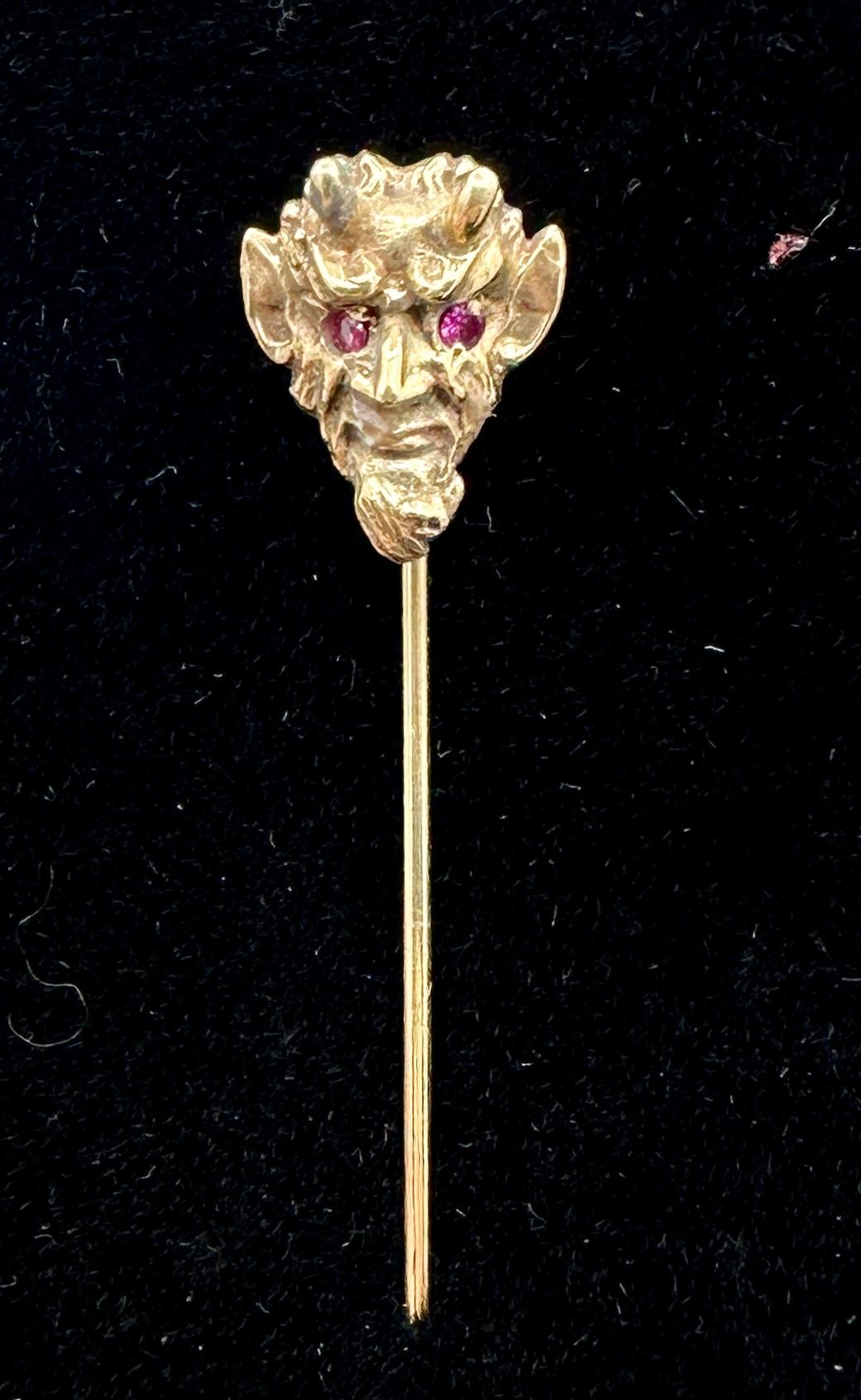 Spillone del diavolo con occhi di rubino rosso in oro 14 carati Antico Vittoriano Raro in vendita 2