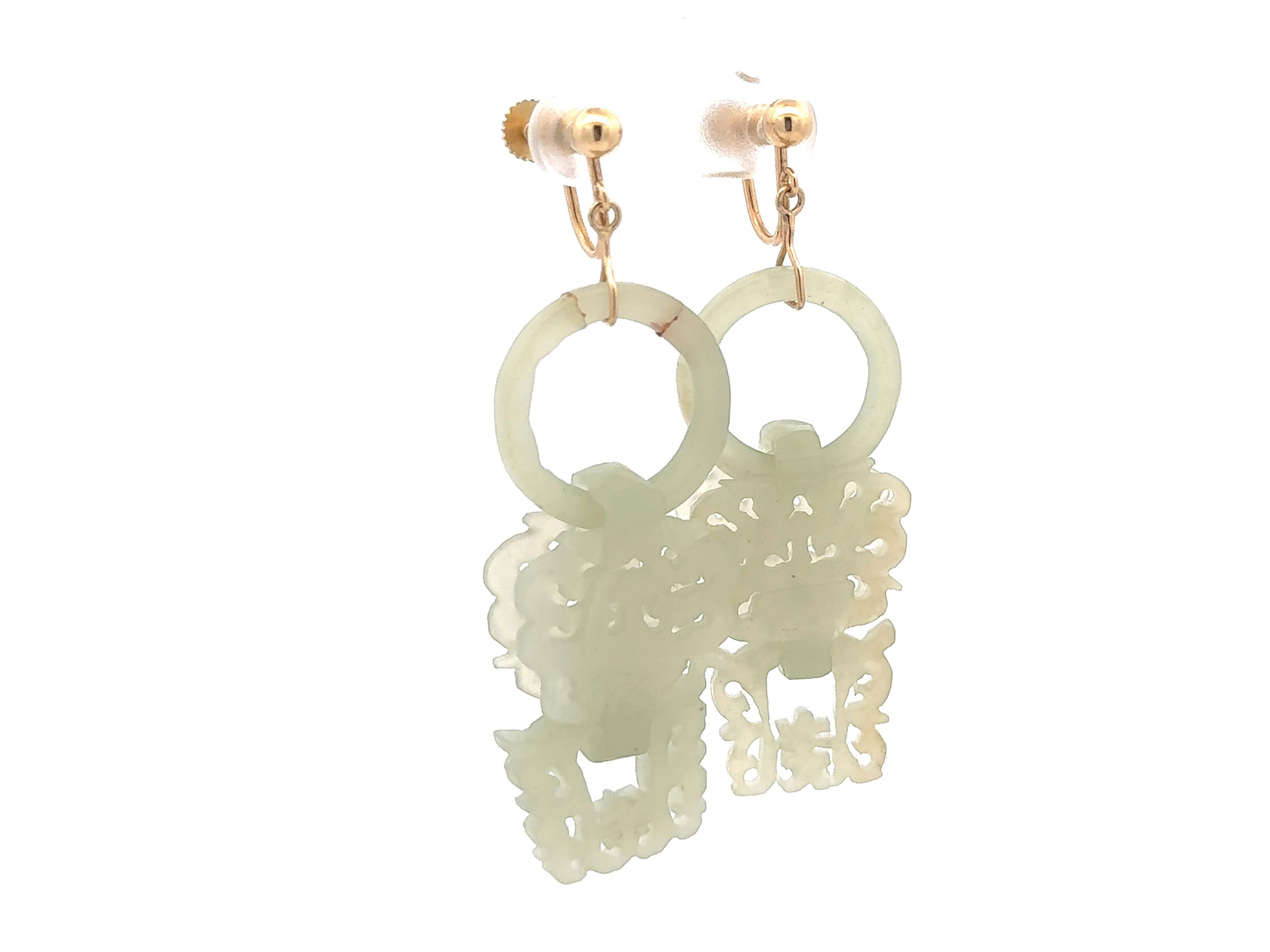 Moderne Boucles d'oreilles Dangly en Jade blanc travaillé à la diable Or jaune 14k en vente