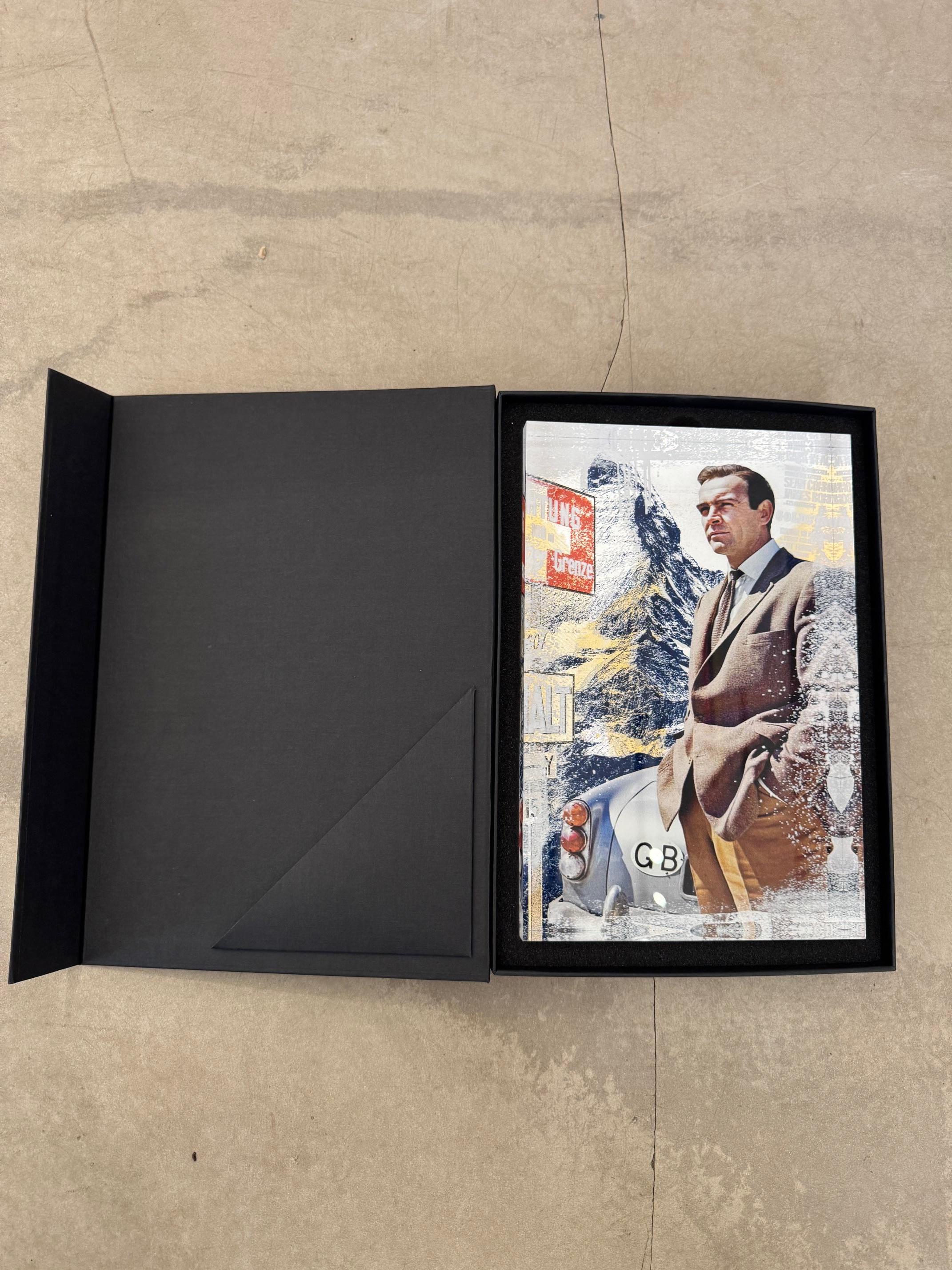 Gran escultura Bond-contemporánea de arte pop acílico que representa a Sean Connery Goldfinger en venta 8