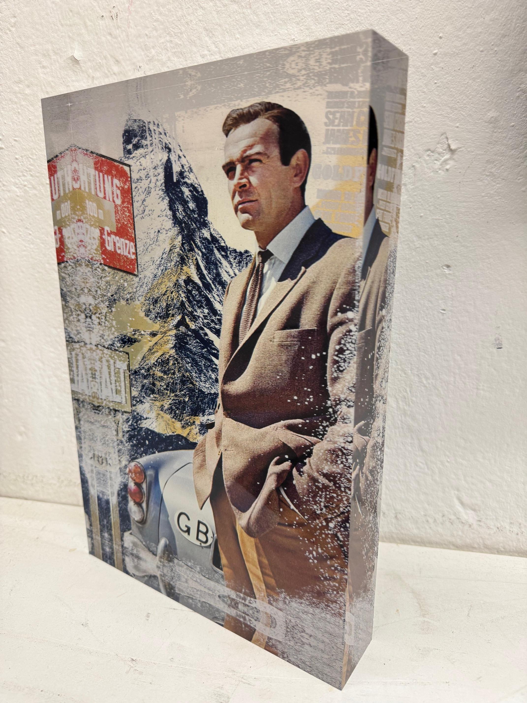Gran escultura Bond-contemporánea de arte pop acílico que representa a Sean Connery Goldfinger en venta 4