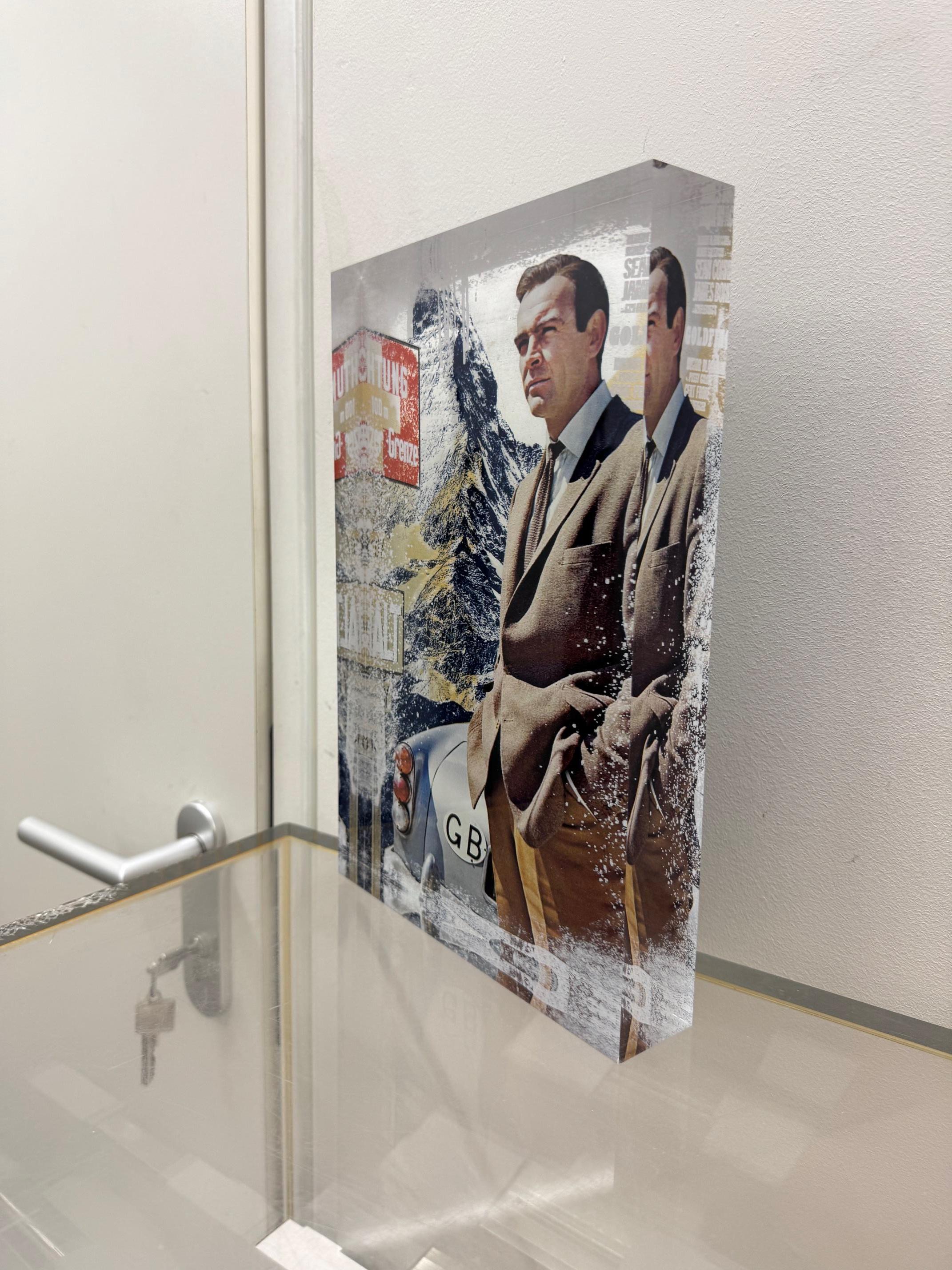 Gran escultura Bond-contemporánea de arte pop acílico que representa a Sean Connery Goldfinger en venta 5