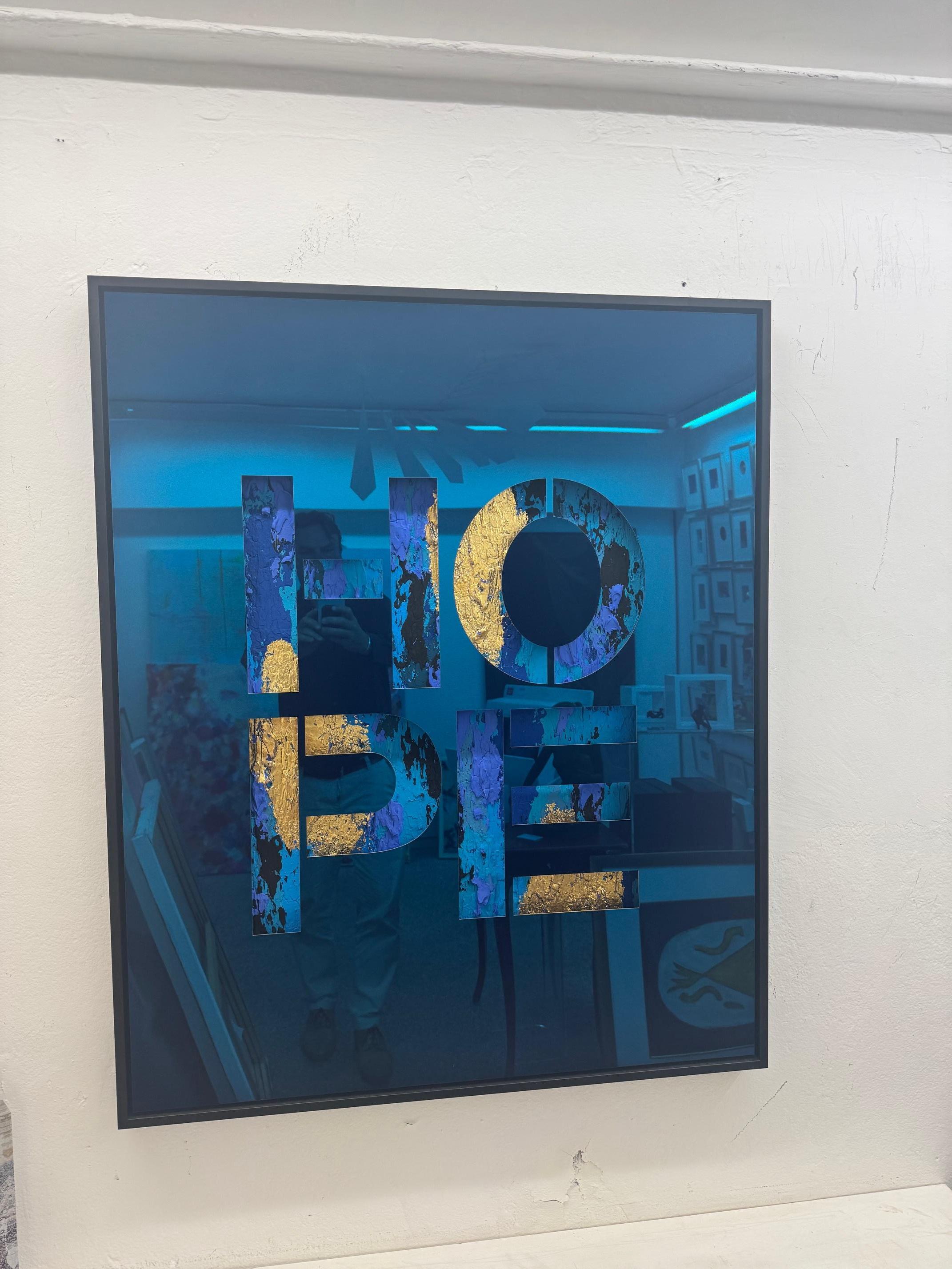 ESPERANZA - recorte de arte pop original contemporáneo, azul y dorado, muy pulido en venta 5