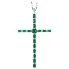 Devine Emerald Pendant with Diamonds