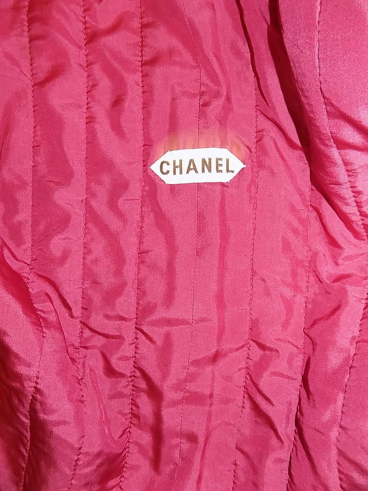 Chanel Vintage Haute Couture raspberry color skirt suit For Sale 6