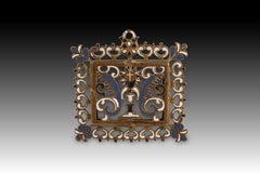 Devotional medallion. Bronze, enamel, glass, etc. Spanish school, 17th century.