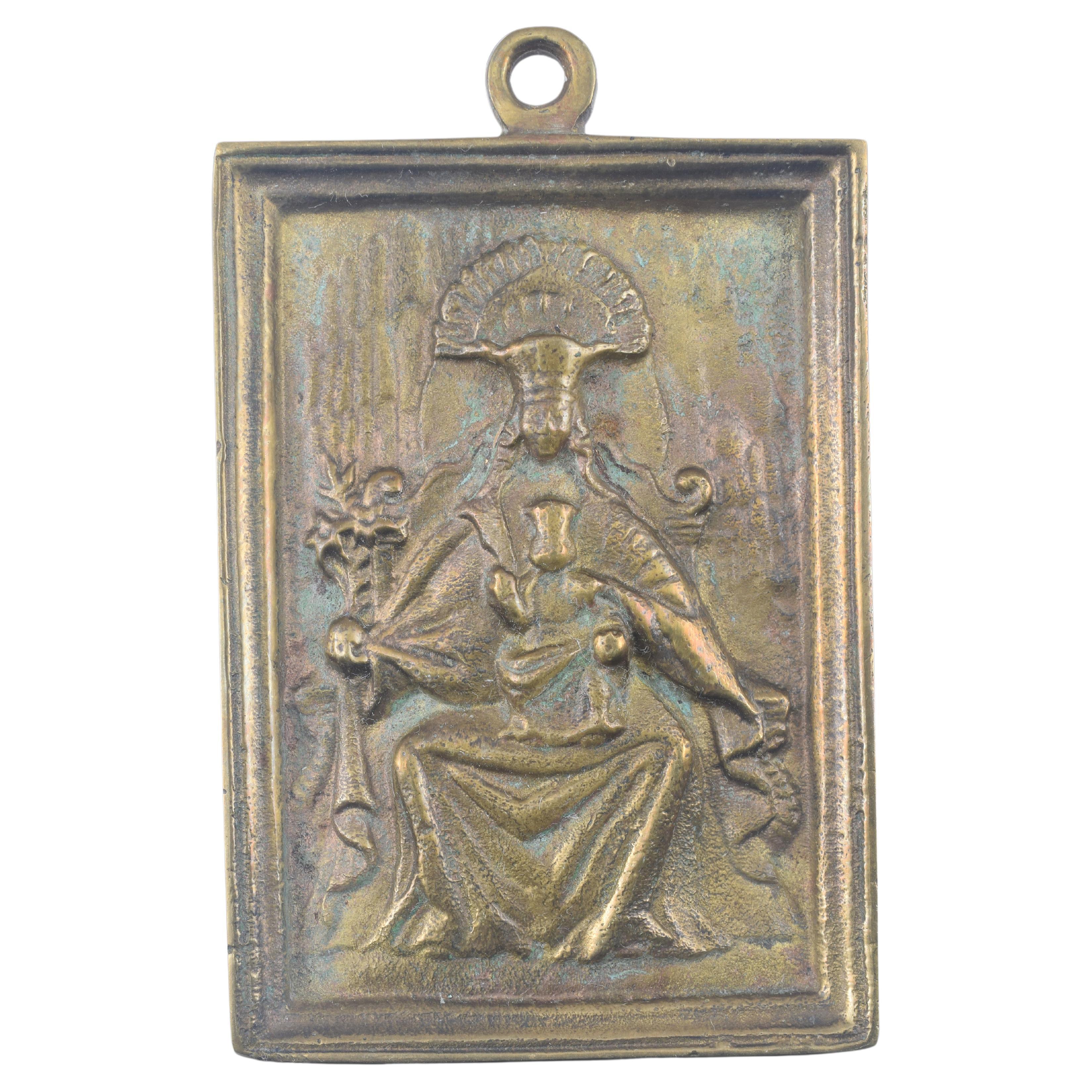 Devotionale Plakette, Jungfrau von Montserrat. Bronze. Spanische Schule, 19. Jahrhundert. im Angebot