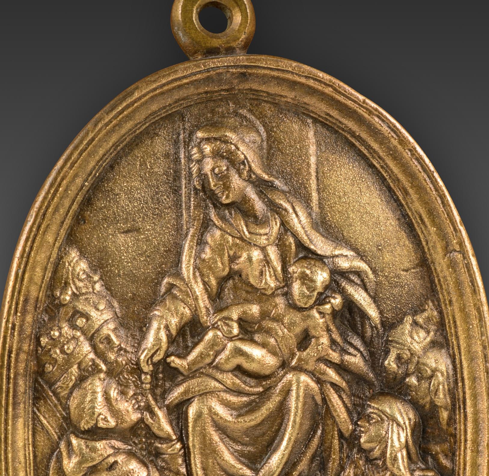 Espagnol Plaque de dévotion, Vierge du Rosaire et Saints. Bronze. A.I.C., XVIIe-XVIIIe siècles. en vente