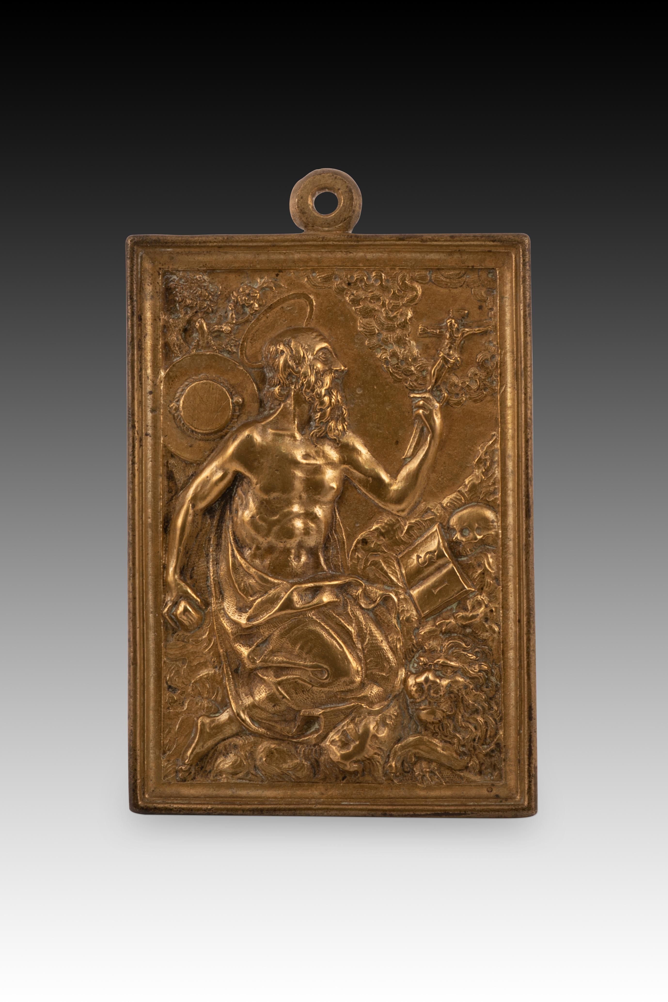 Plaque de dévotion avec Saint Jérôme. Bronze. École espagnole, 16e siècle. 
Plaque de dévotion rectangulaire en bronze, avec un cadre et un anneau au sommet et une décoration figurative en relief sur le devant. Dans cette œuvre, on peut voir un