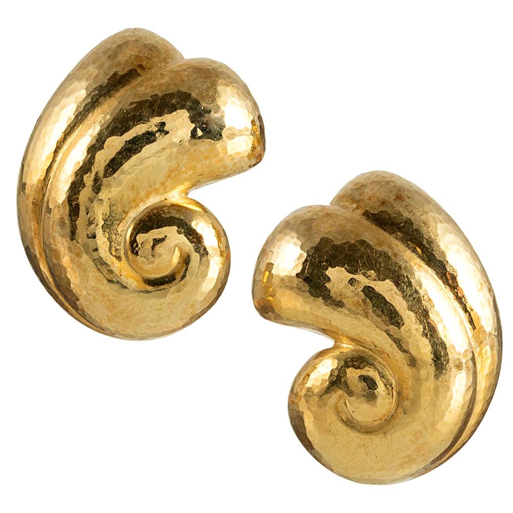 DeVroomen Scrolling Golden Earrings