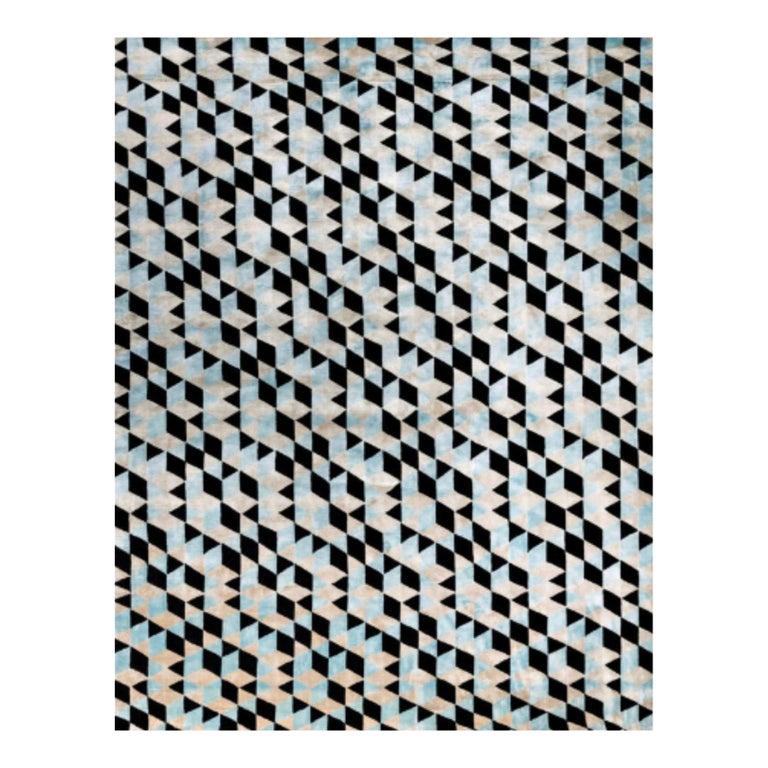 DEXTER 400 teppich von Illulian
Abmessungen: T400 x H300 cm 
MATERIALIEN: Wolle 50%, Seide 50% Variationen sind möglich und die Preise können je nach Material und Größe variieren. 

Illulian, eine historische und prestigeträchtige Teppichmarke, die