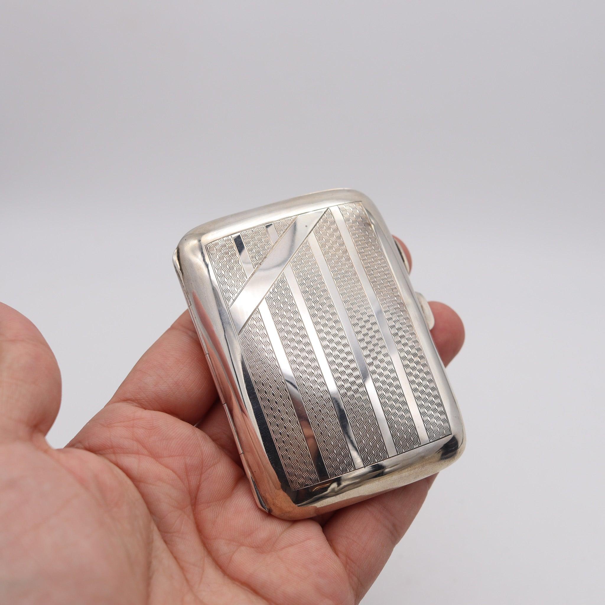 Mid-20th Century DEYKIN & HARRISON 1930 Mechanical Cigarette Case Set In Solid .925 Sterling For Sale