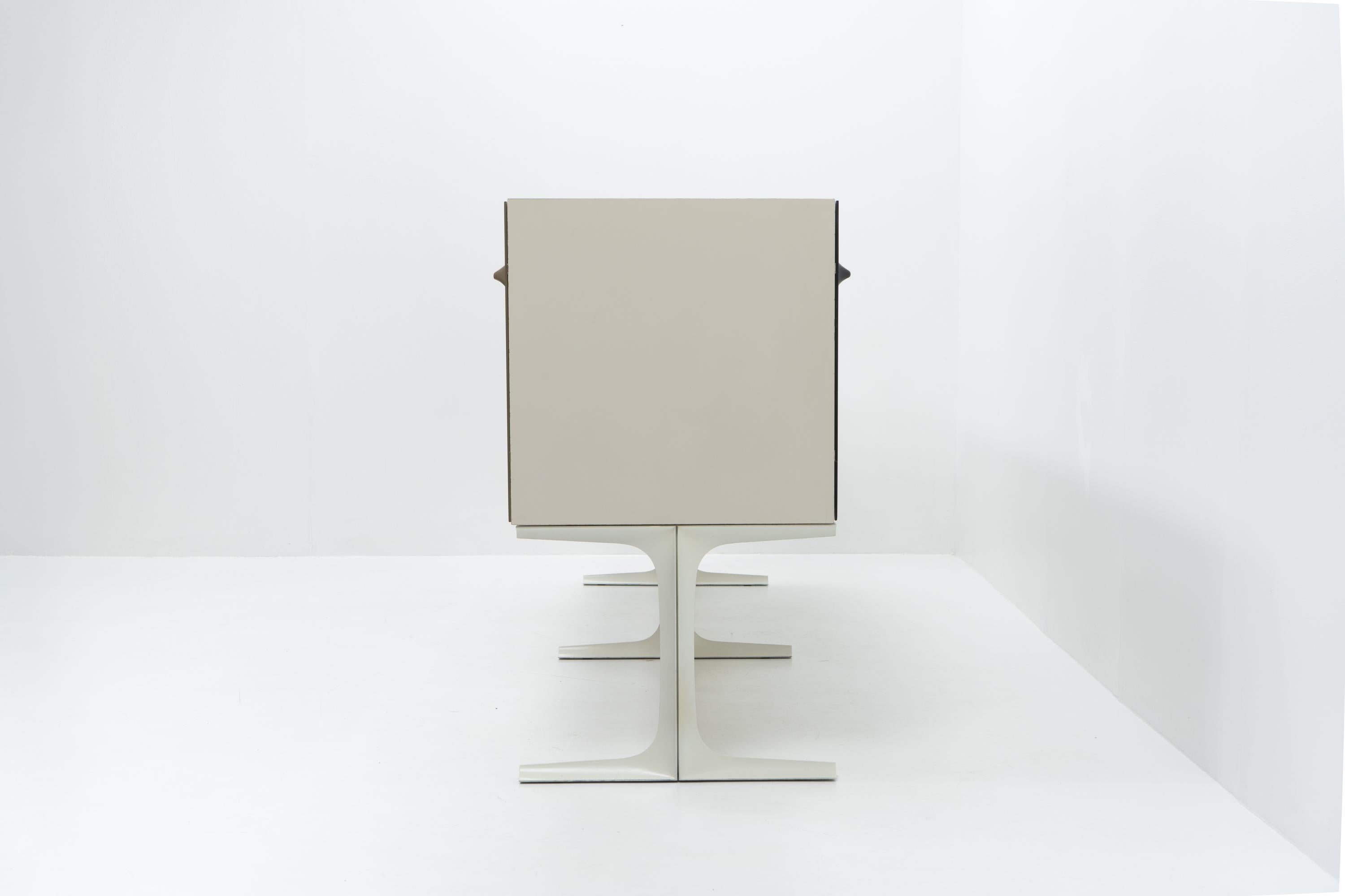 Credenza DF 2000, Raymond Loewy per Doubinsky Frères, Francia, anni '60 in vendita 3