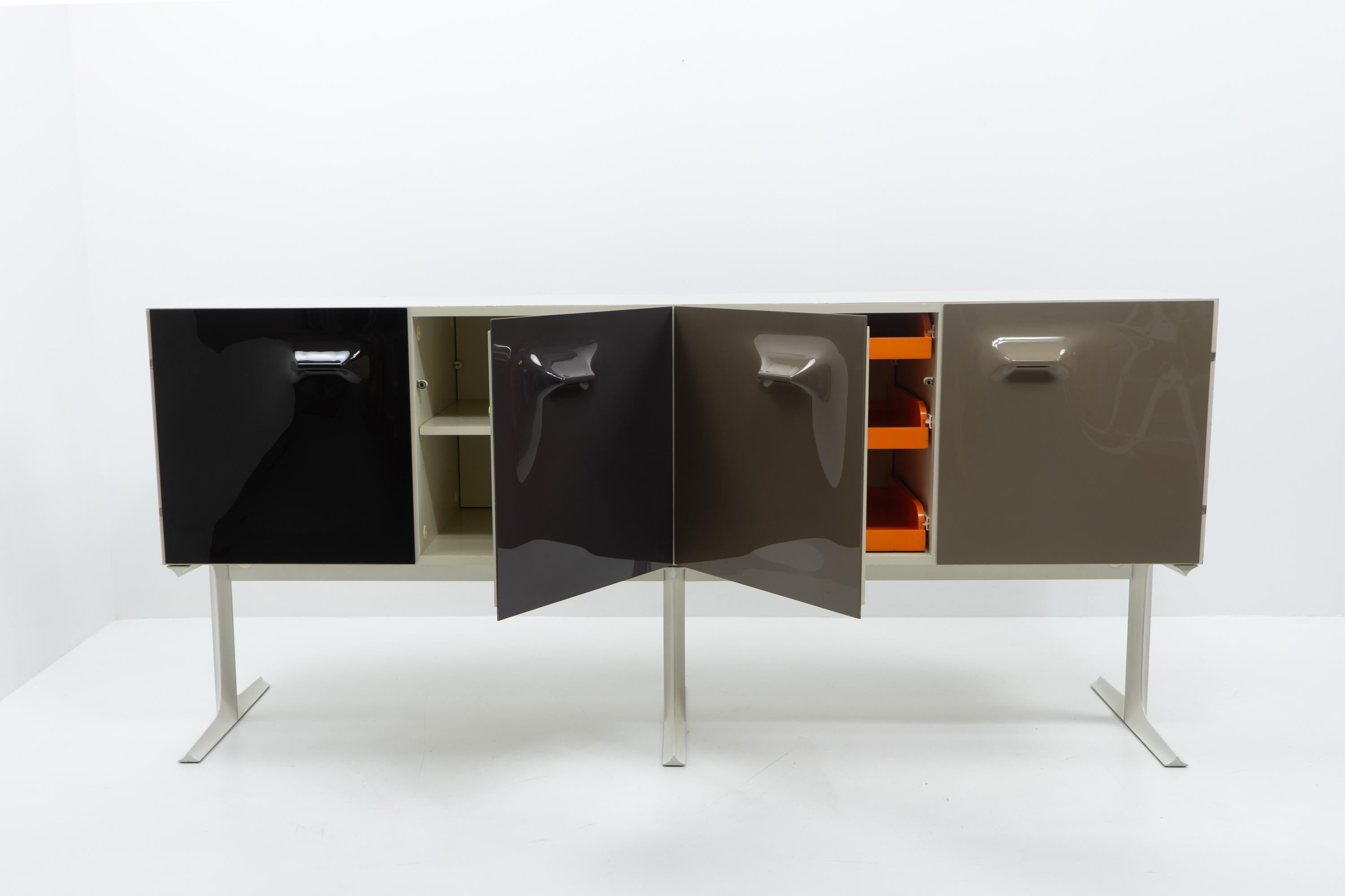 Credenza DF 2000, Raymond Loewy per Doubinsky Frères, Francia, anni '60 in vendita 1