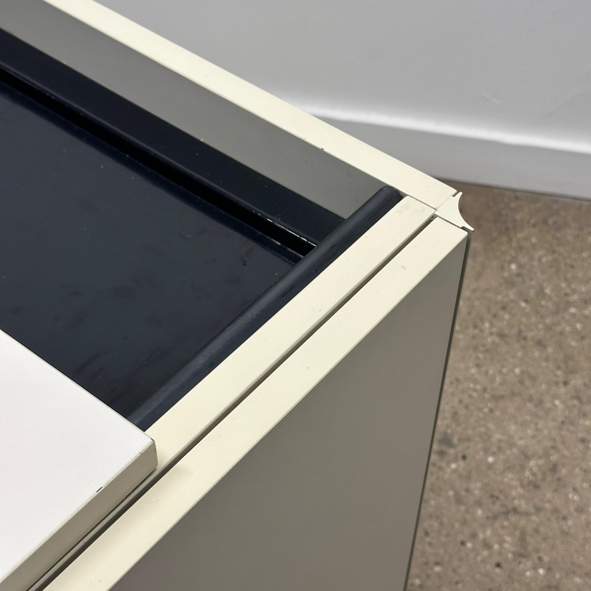 Scrivania DF2000 di Raymond Loewy per Doubinsky Freres in vendita 1