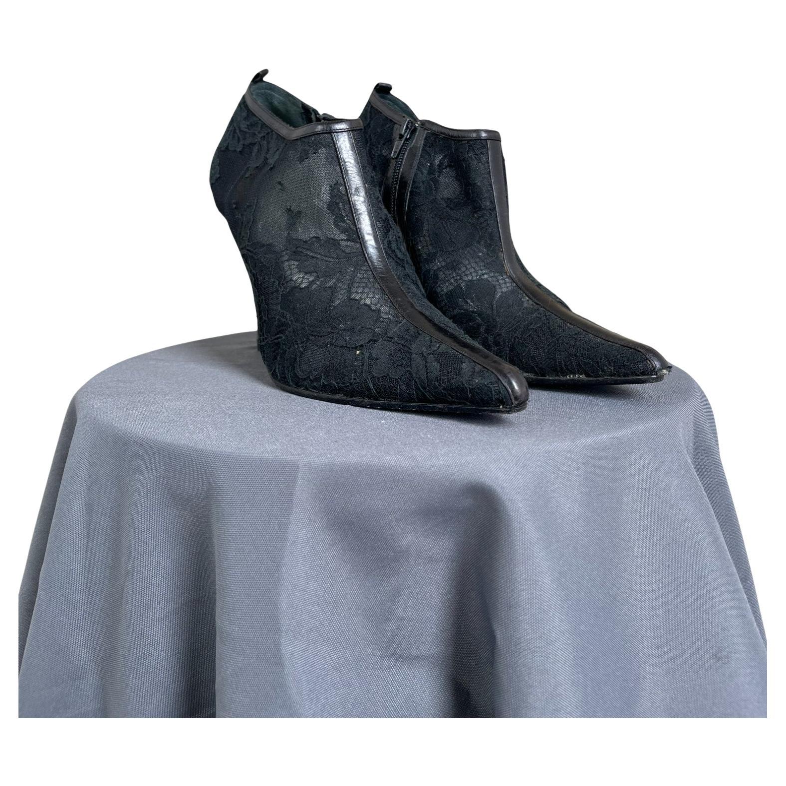 D&G 2000's Floral Black Semitransparent Heels in vendita