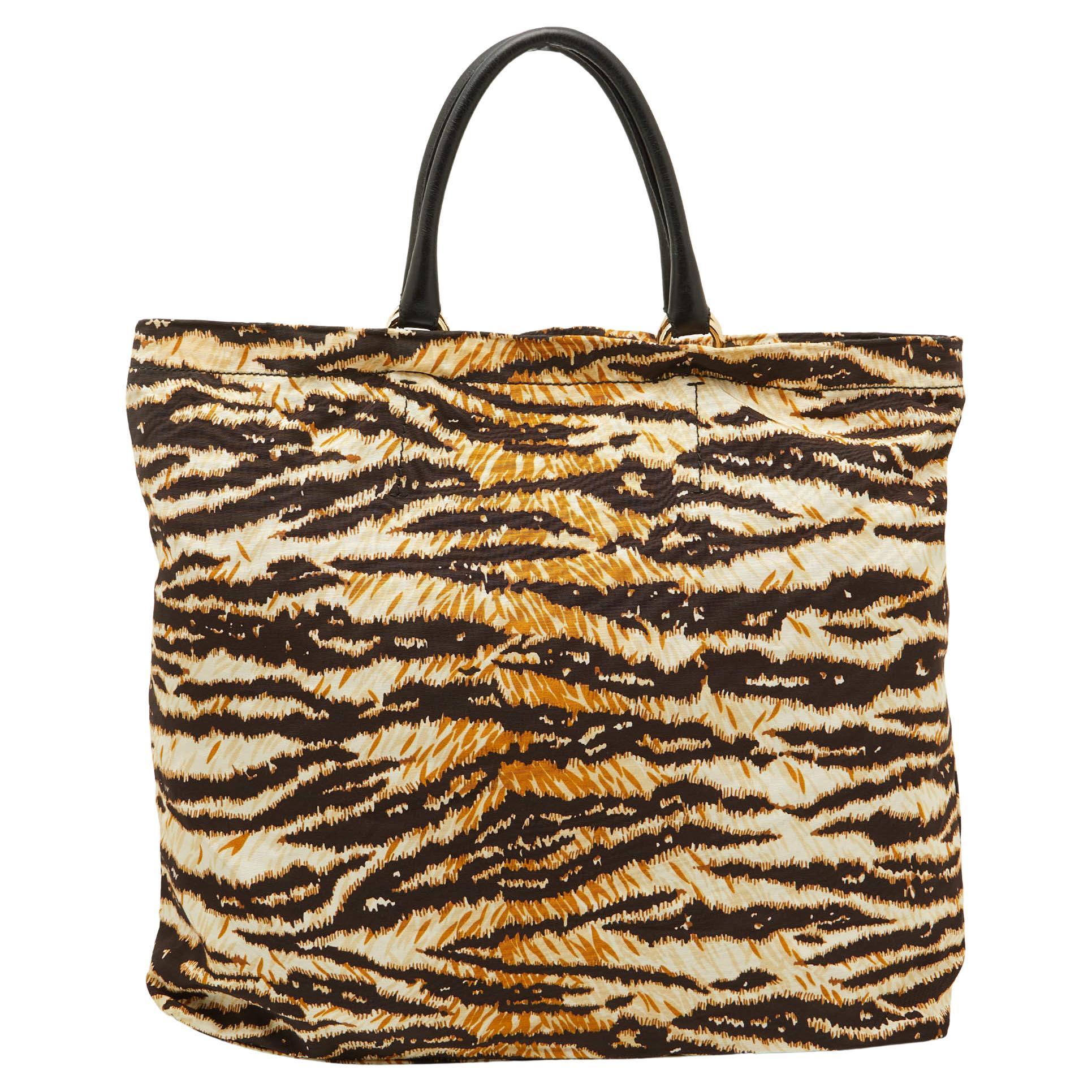D&G Kori Shopper-Tasche aus Segeltuch mit Zebradruck in Brown/Beige im Angebot