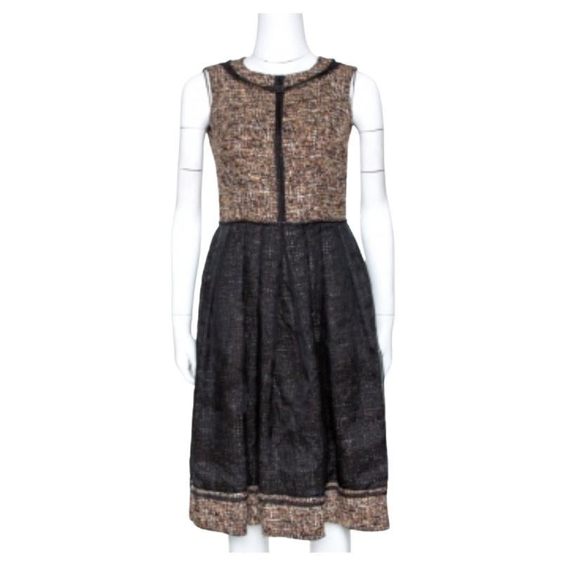D.G. Robe évasée en tweed noir et marron avec superposition de soie XS en vente