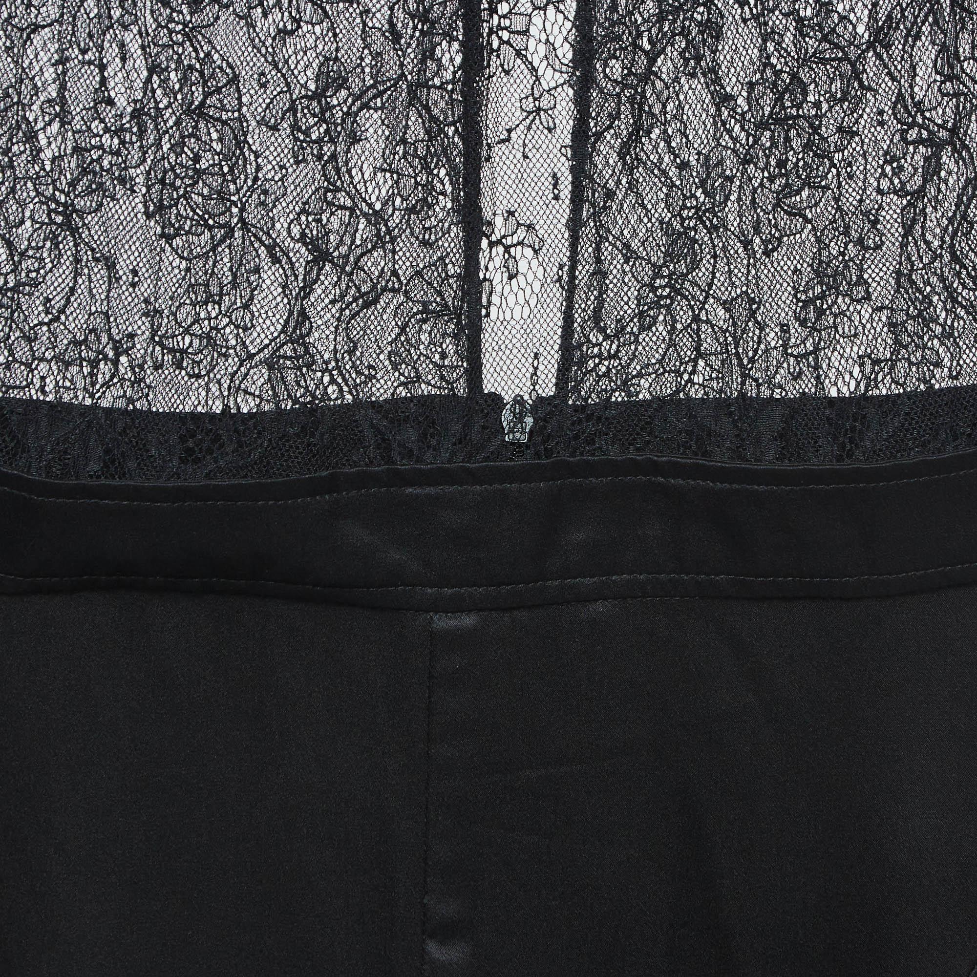 D&G Black Lace and Satin Flared Short Dress S In Good Condition For Sale In Dubai, Al Qouz 2