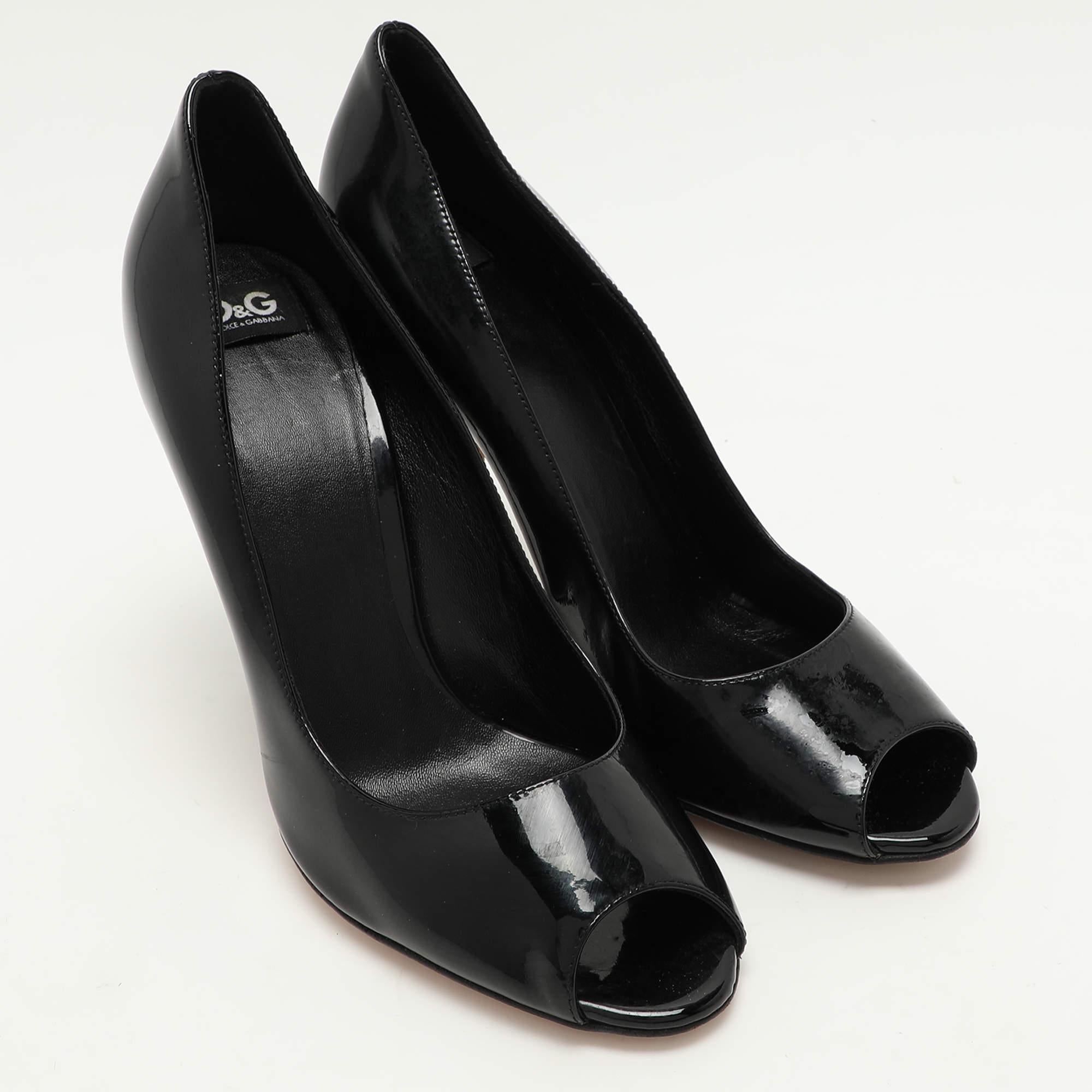 Women's D&G Black Patent Leather Peep Toe Pumps Size 39 For Sale