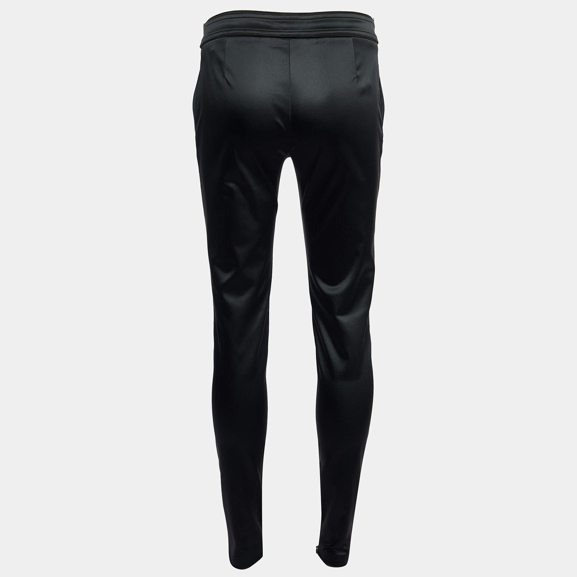Enhance your formal attire with this pair of trousers. Designed into a superb silhouette and fit this pair of trousers will definitely make you look elegant.