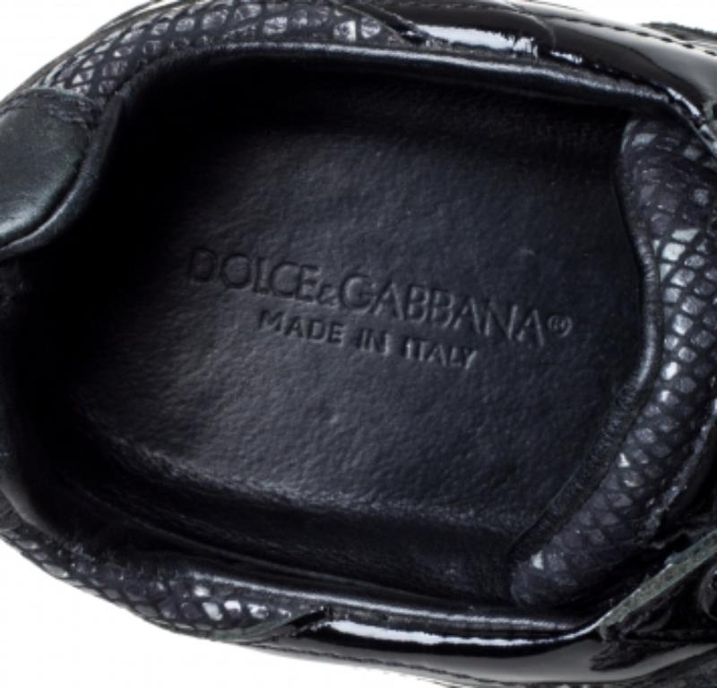 D&G Black Snakeskin Effect and Patent Leather Lace  Low Top Sneakers Size 42 For Sale 1