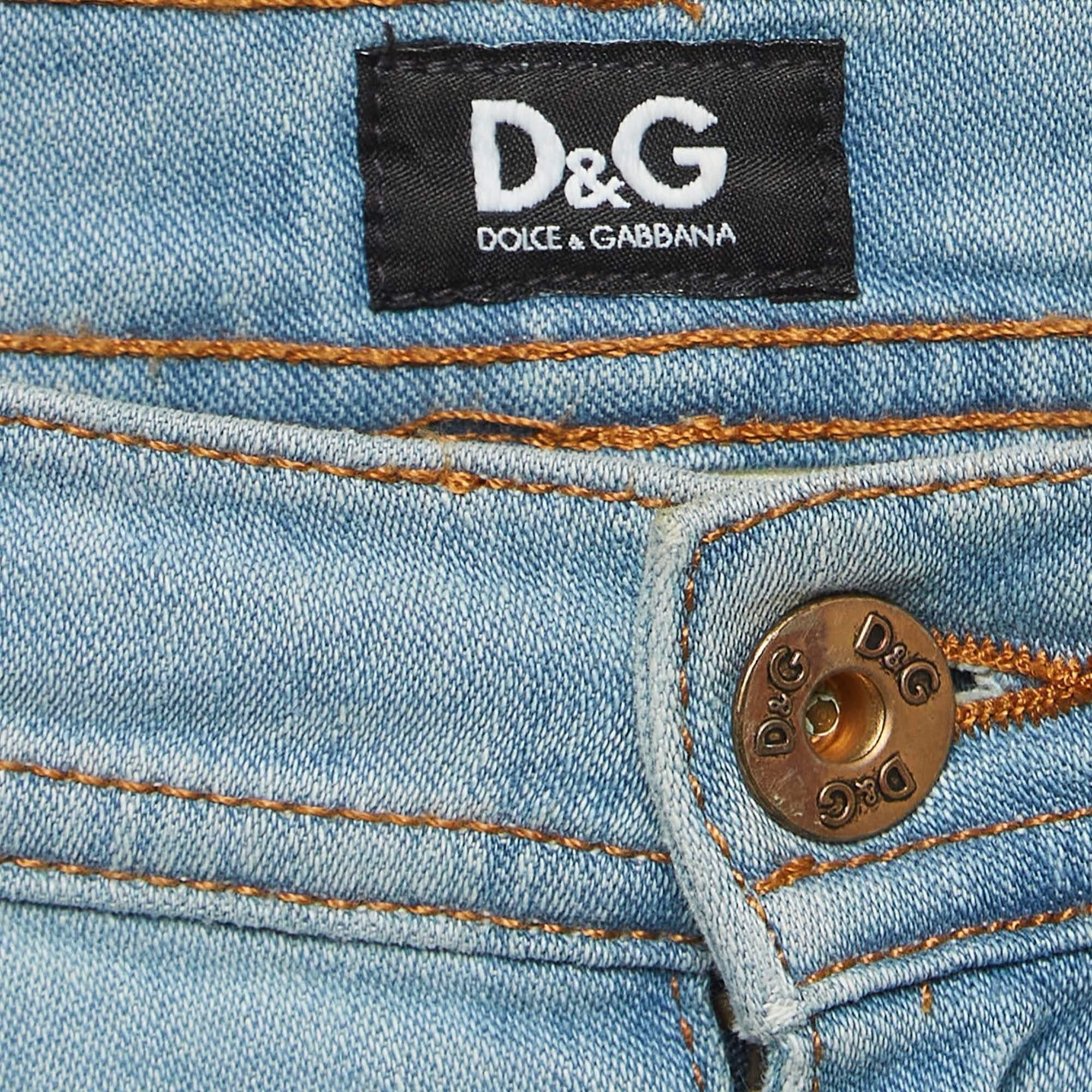 D.D.G. Jeans a vita bassa a vita stretta in denim lavato blu S.D.G. In condizioni ottime in vendita a Dubai, Al Qouz 2