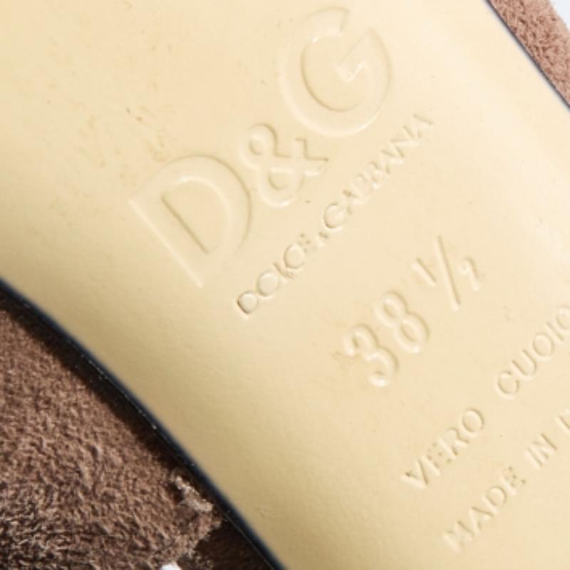 Sandalias de plataforma con puntera abierta de ante marrón D&G talla 38,5 en venta 2