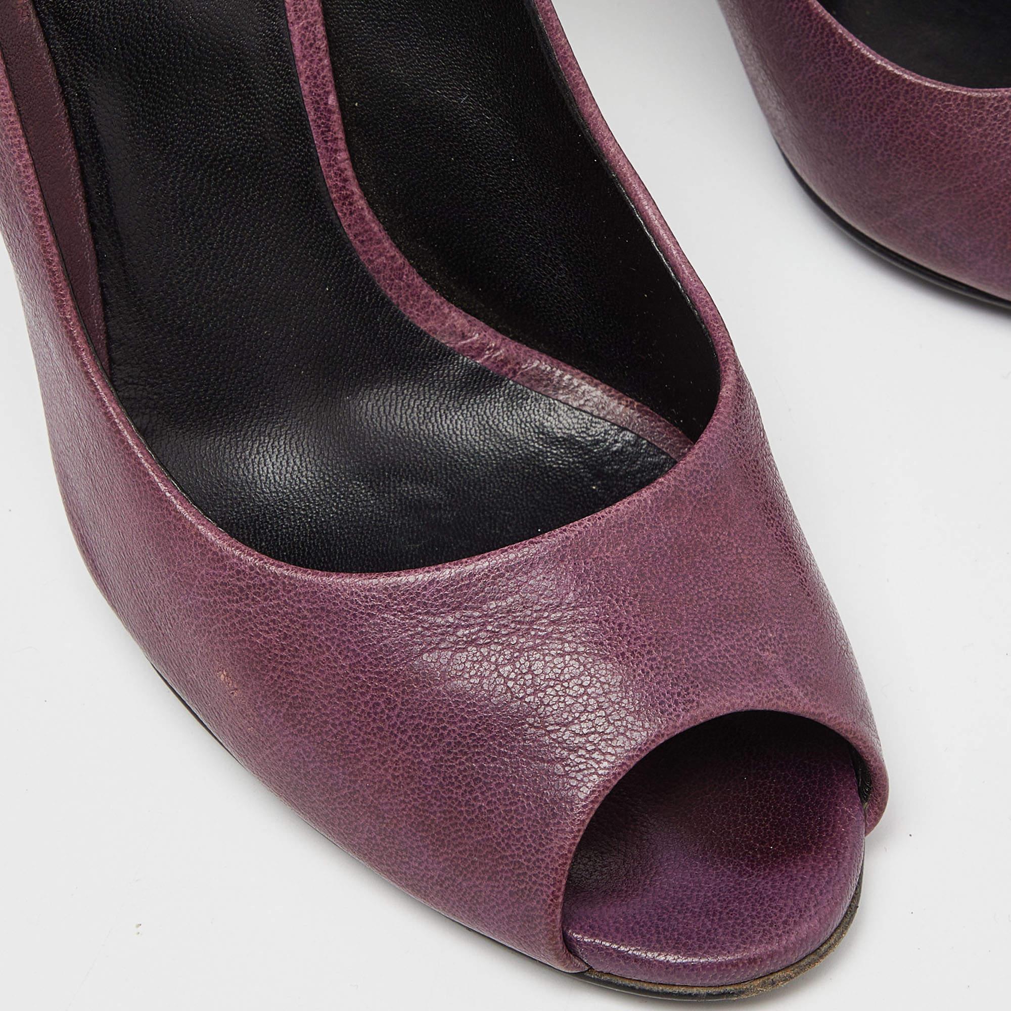 D&G - Escarpins à bout ouvert en cuir bordeaux, taille 38 en vente 3