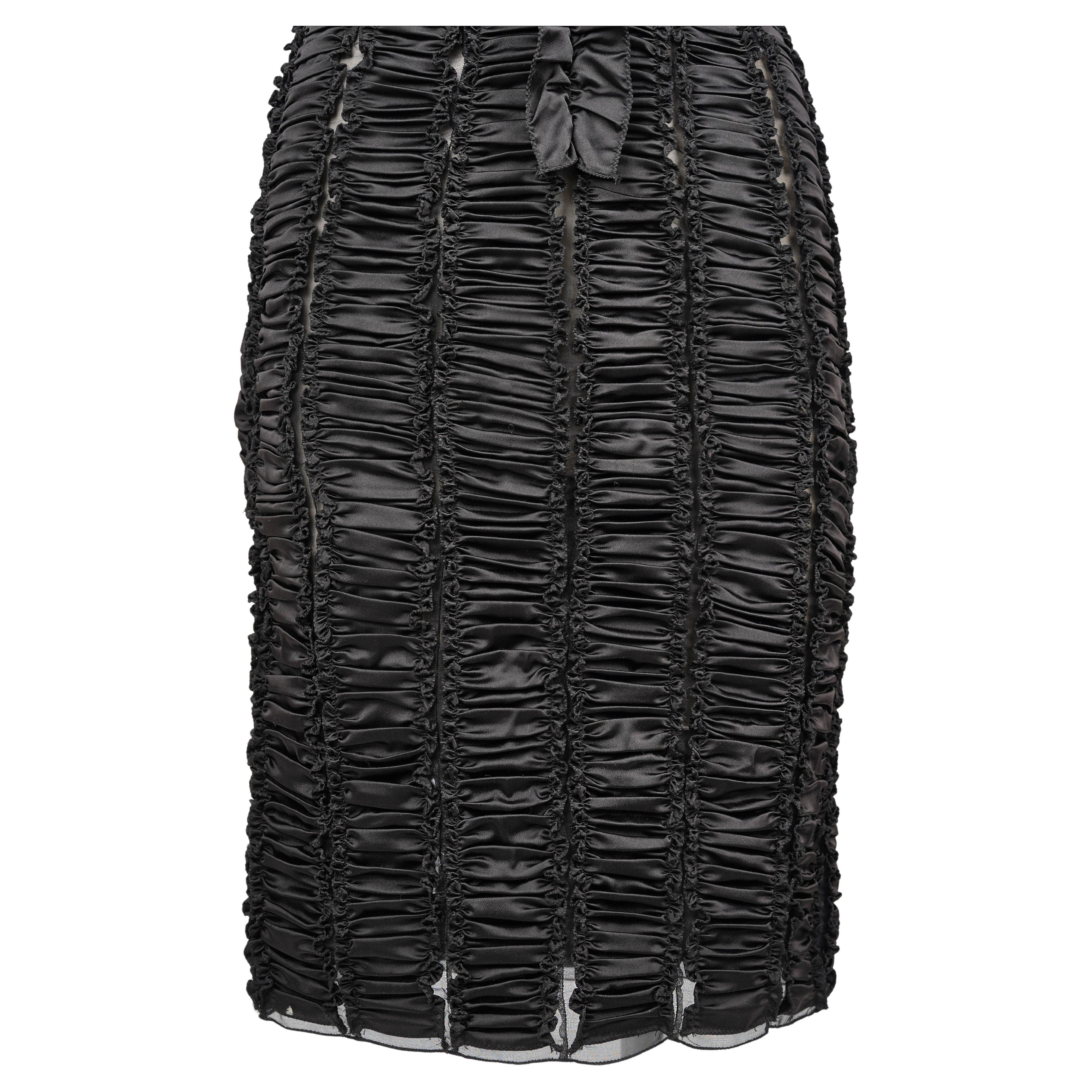 D&G by Dolce & Gabbana Robe de cocktail froncée en soie noire, vers le milieu des années 2000. en vente 1