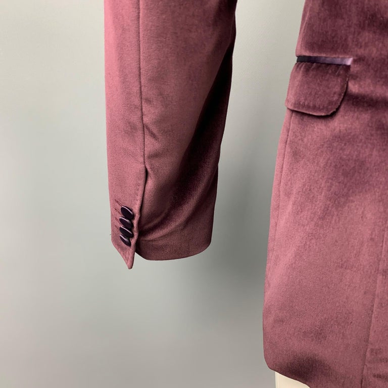 D&G by DOLCE and GABBANA Brad Size 42 Eggplant Purple Velvet Peak Lapel Sport Coat at 1stDibs