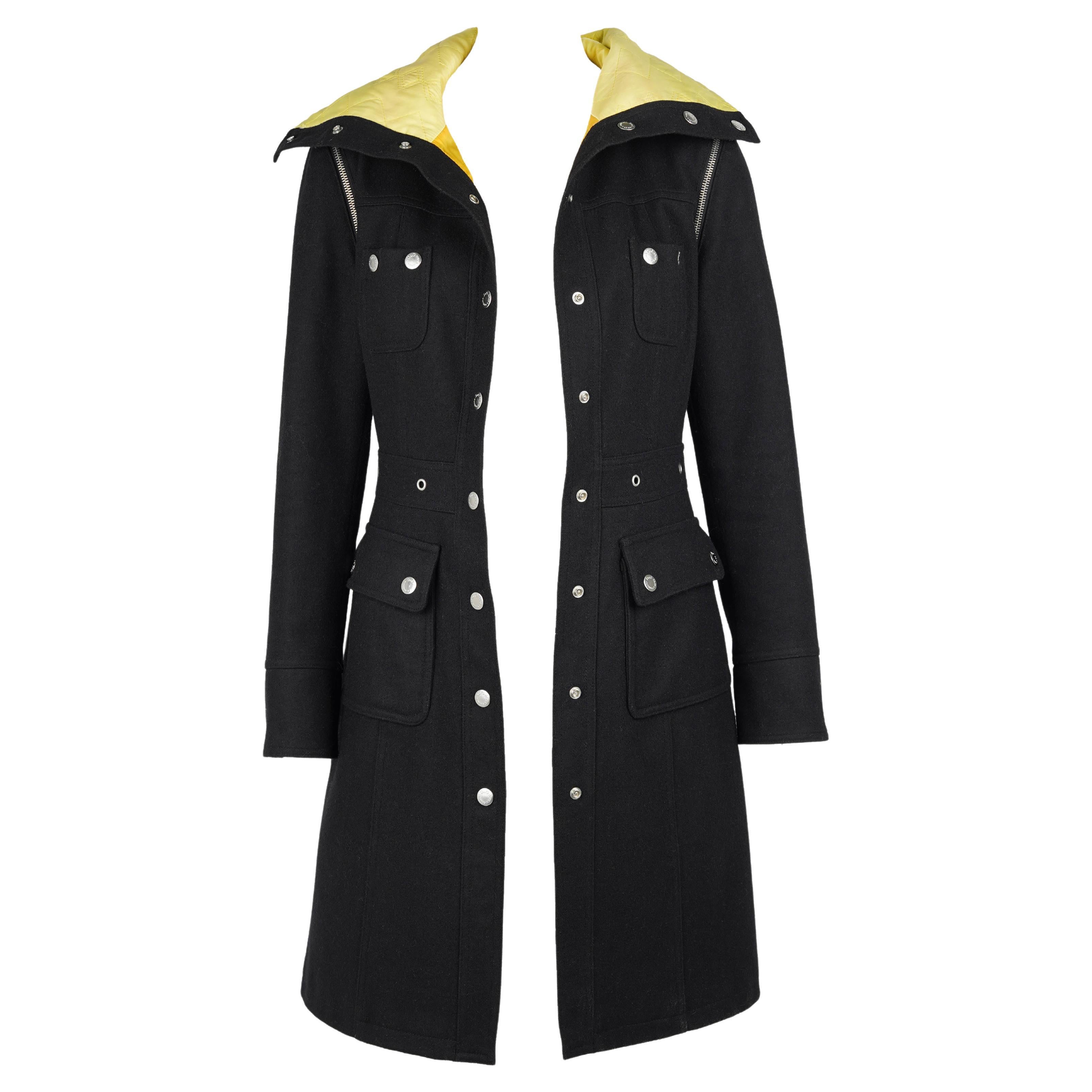 D&G by Dolce & Gabbana F/W 2003 Black Wool Snap Button Closure Coat For Sale 2