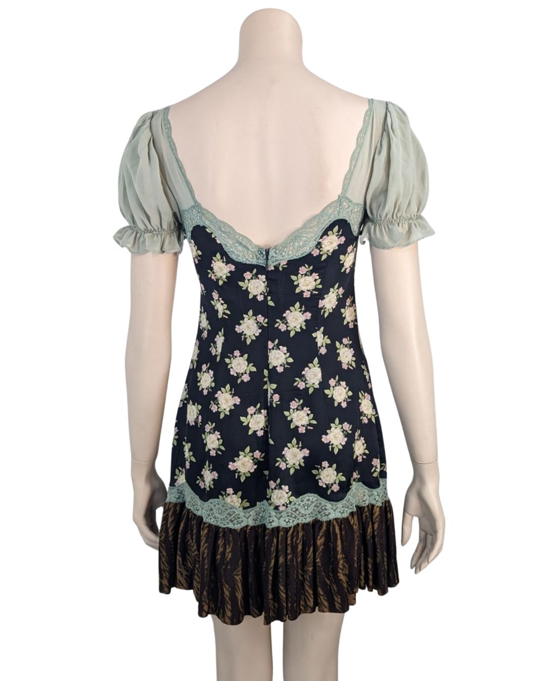 D&G by Dolce Gabbana F/W 2005 Runway Mini Dress In Good Condition For Sale In GOUVIEUX, FR