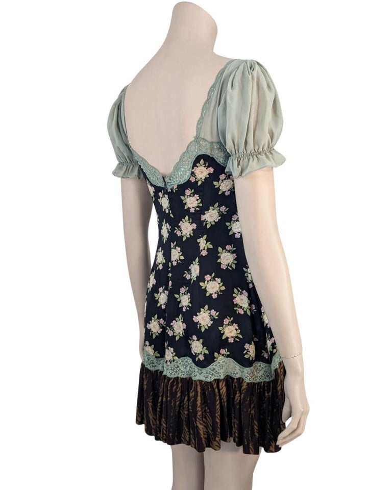 D&G by Dolce Gabbana F/W 2005 Runway Mini Dress at 1stDibs D&G by Dolce Gabbana F/W 2005 Runway Mini Dress at 1stDibs