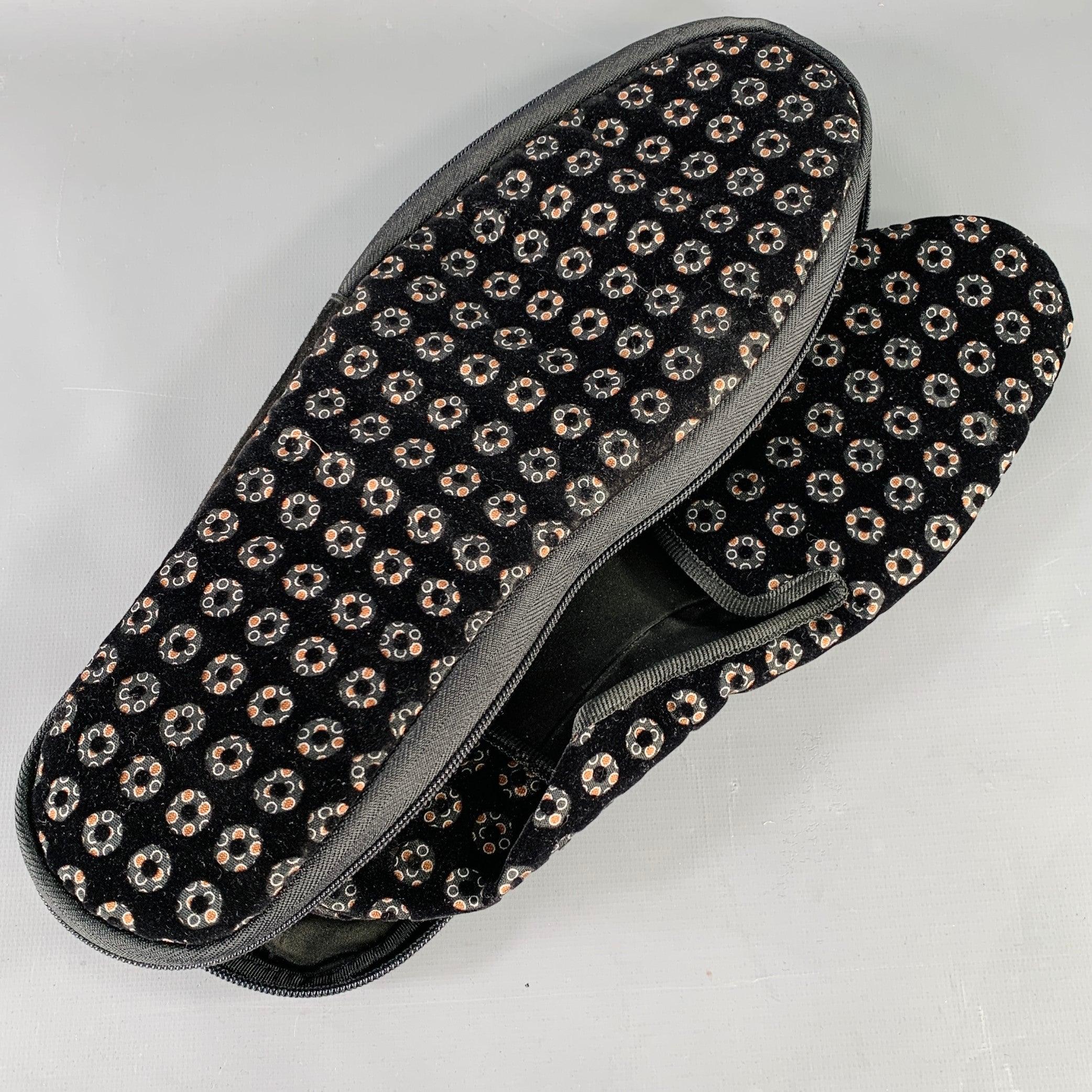 D&G by DOLCE & GABBANA Size 10 Black Orange Circles Velvet Slip On Loafers For Sale 5
