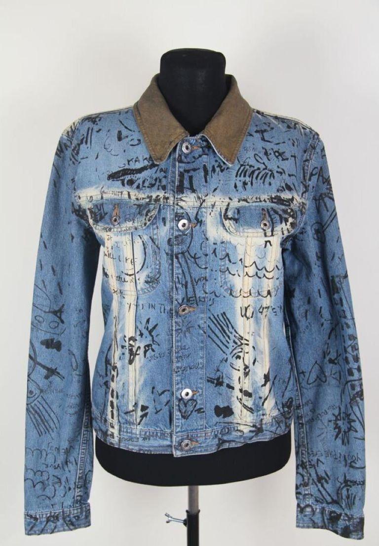 D&G by DOLCE & GABBANA vintage denim suit with skirt
• Excellent Condition
• Color: Blue
Country of manufacture: Italy
Composition: cotton
Measurements:
Denim jacket:
length 51 centimeters / 20.08inches
sleeve 65 cm / 25.59 inches
Armpit spacing 42