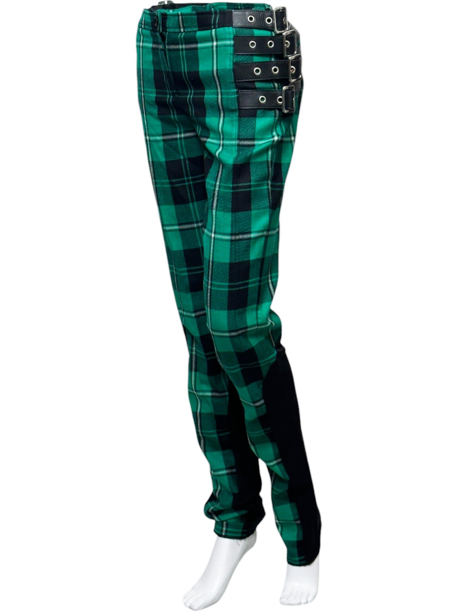 Black D&G by Dolce&Gabbana F/W 2003 Pantalon écossais Bondage vert en vente