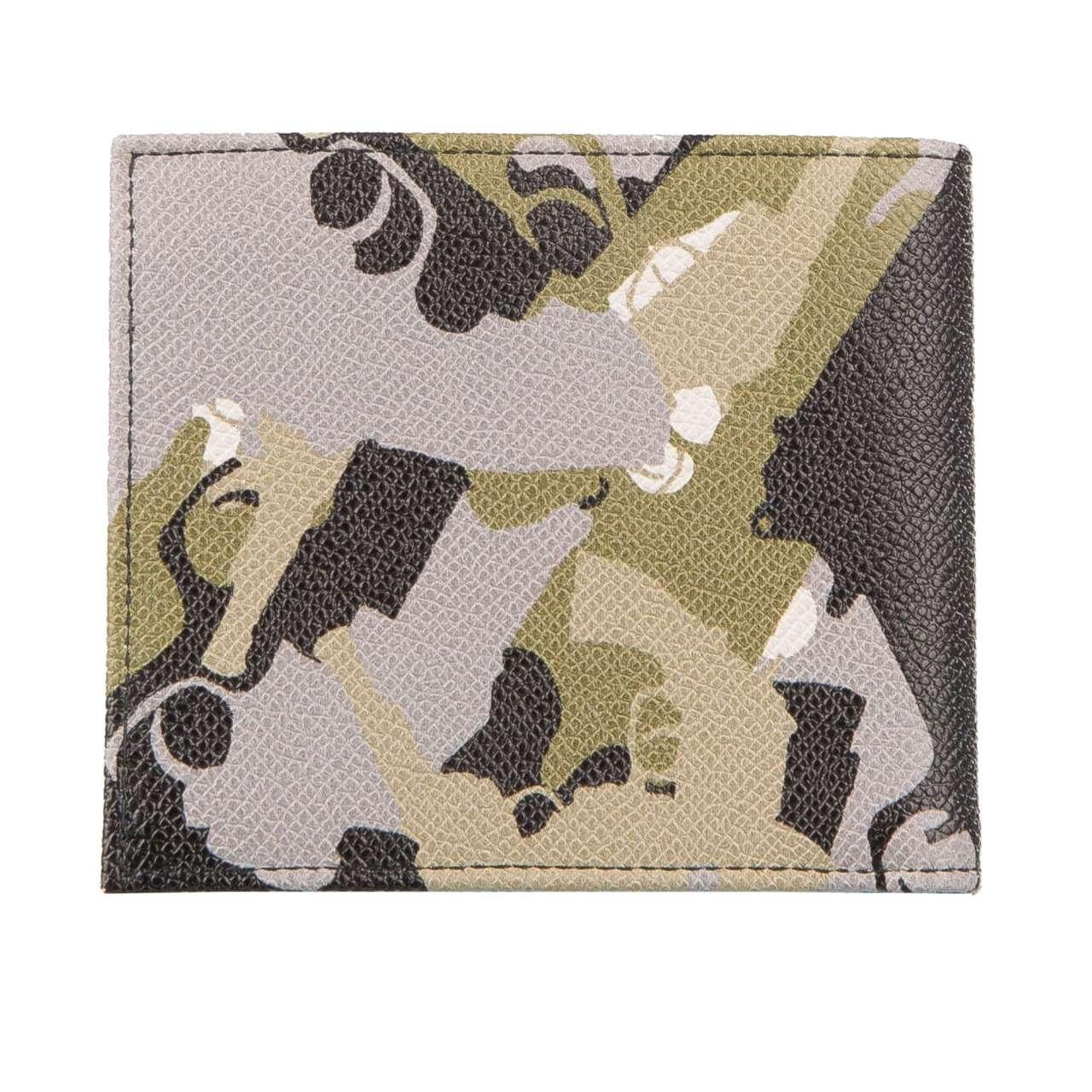 - Camouflage printed Dauphine leather wallet with DG metal logo plate in gray and khaki by DOLCE & GABBANA - New with Box, Tag and Authenticity Card - Former RRP: EUR 347 - MADE IN ITALY - Model: BP0437-B6234-8N803 - Material: 100% Calfskin - DG